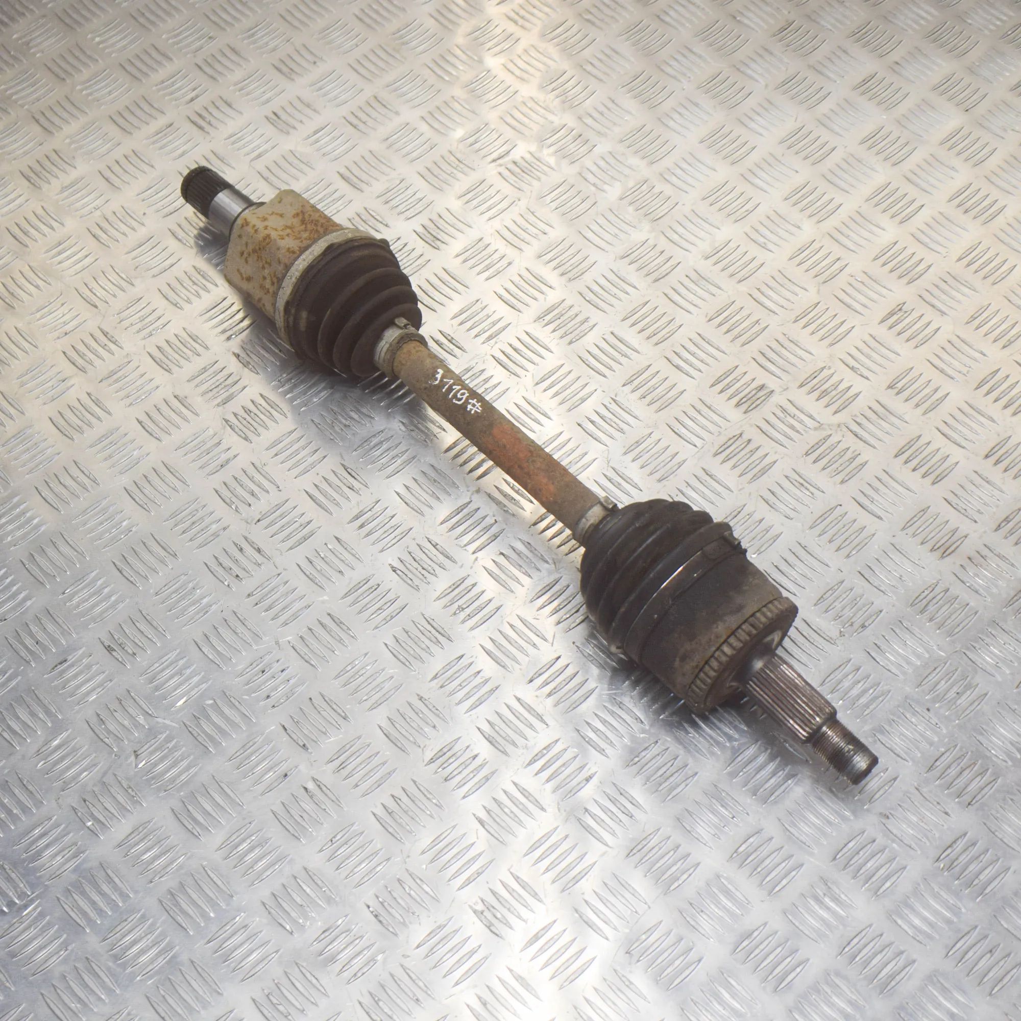 Land Rover Discovery Front Left Driveshaft Front Left Driveshaft — LAND ROVER DISCOVERY (I...