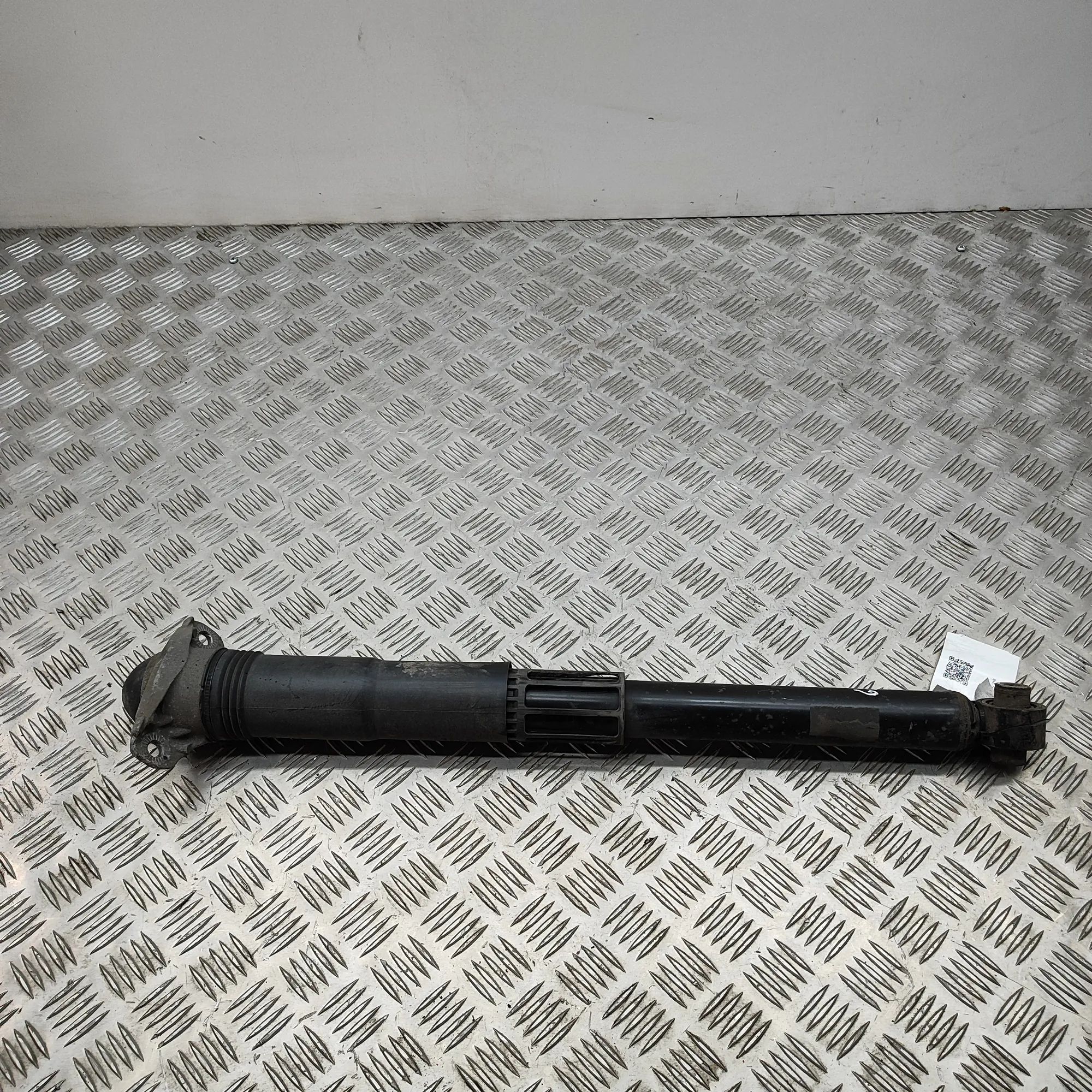 Seat Tarraco Shock absorber — rear right Shock absorber — rear right — SEAT TARRACO (KN2...