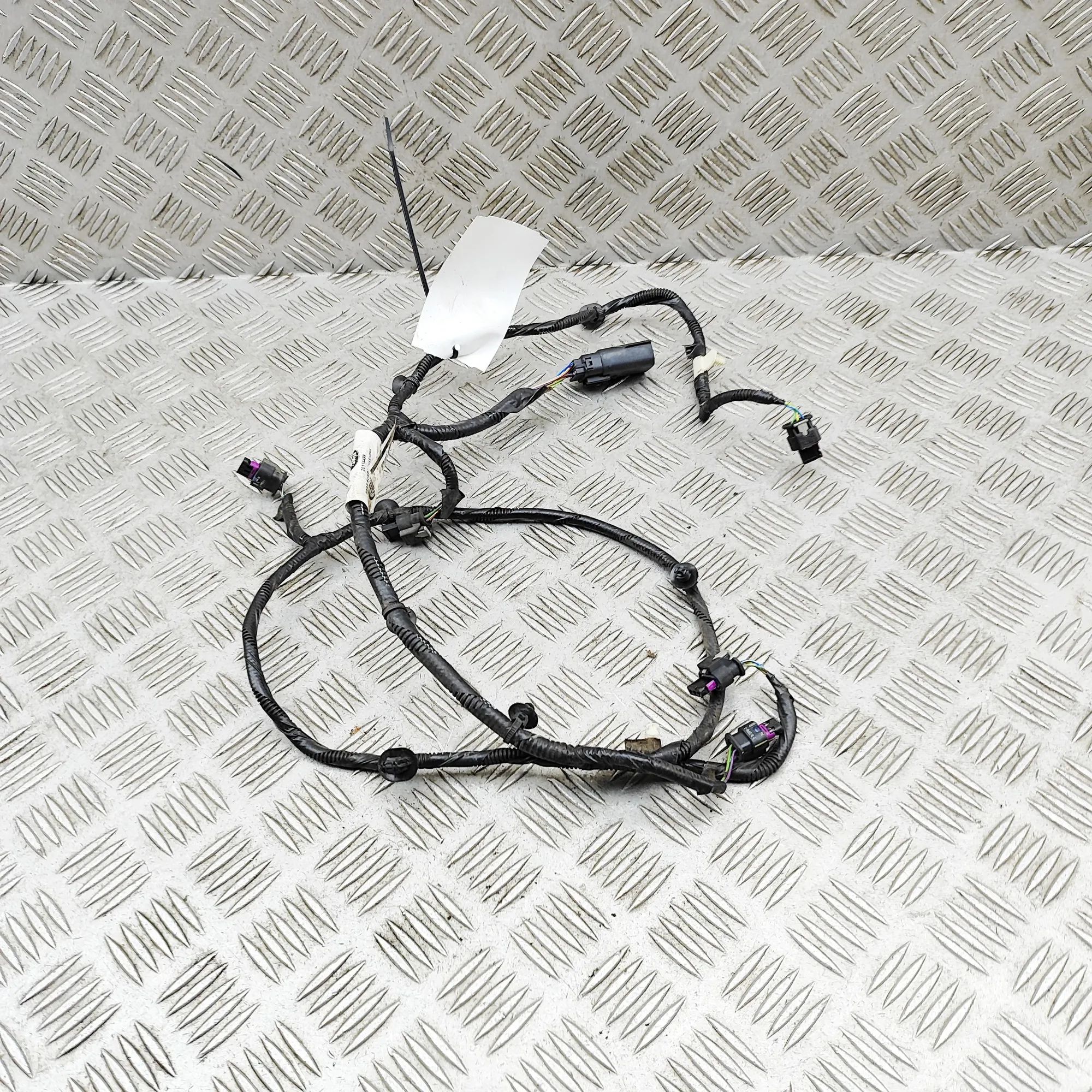 Land Rover Discovery Rear Parking Sensor Wiring Loom Rear Parking Sensor Wiring Loom — LAND ROVER DI...
