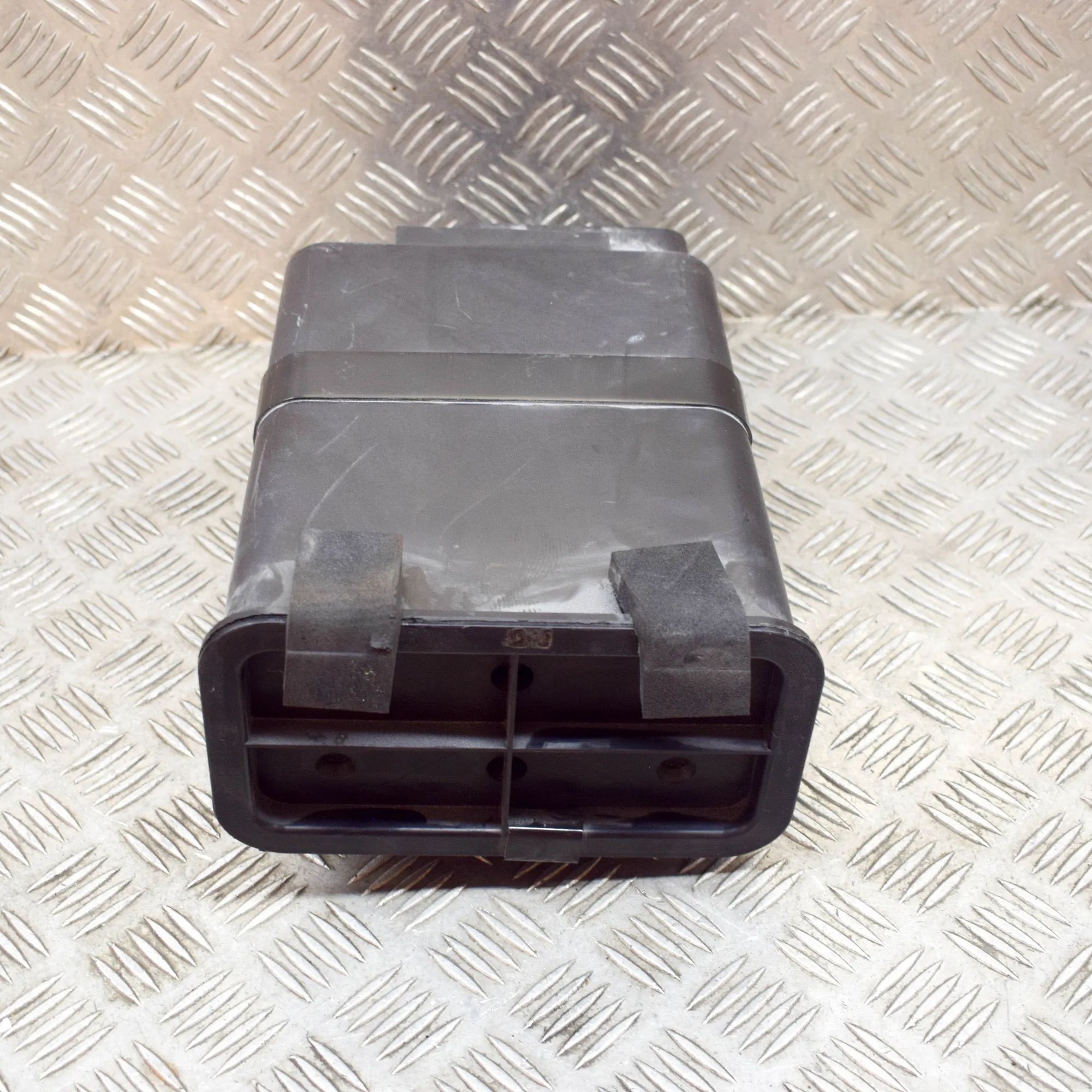Maserati GranTurismo / GranCabrio Activated charcoal canister Activated charcoal canister — MASERATI GRAN (TU...
