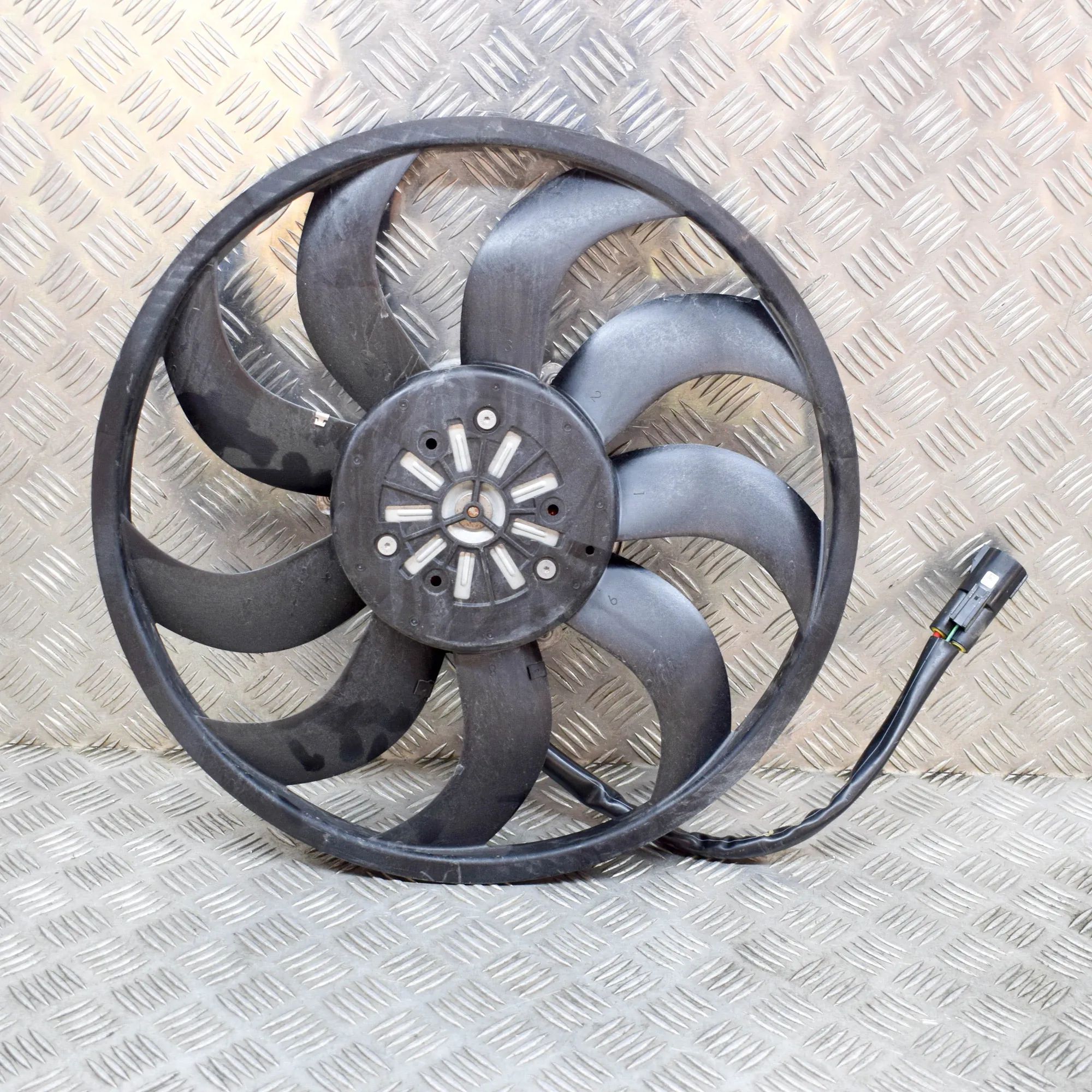 Land Rover Discovery Engine Cooling Fan Engine Cooling Fan — LAND ROVER DISCOVERY (V L4...