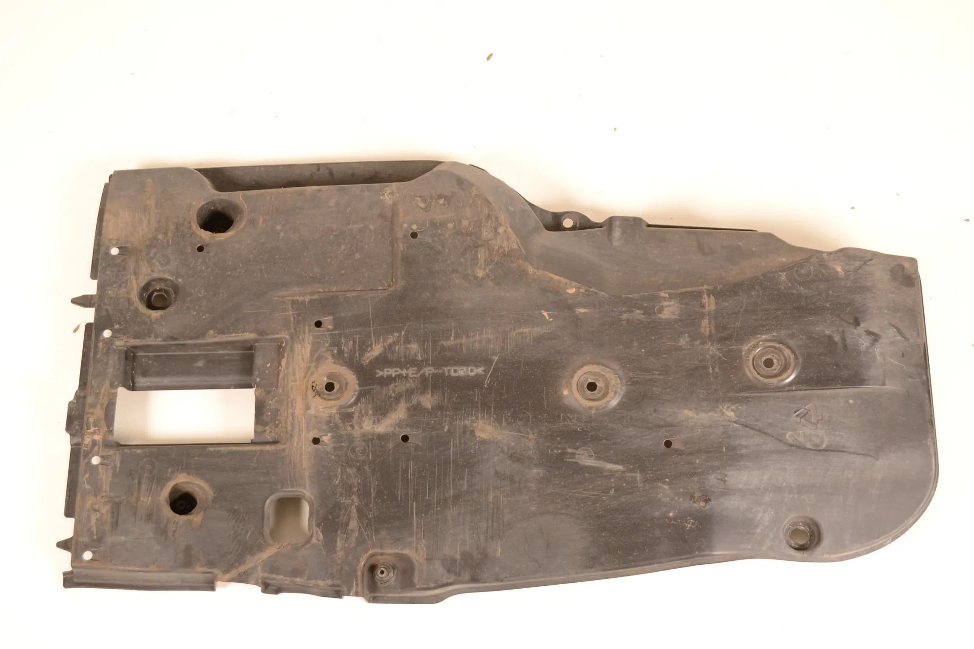 Lexus RC Underbody cover — rear left Underbody cover — rear left — LEXUS RC (_C1_) (...
