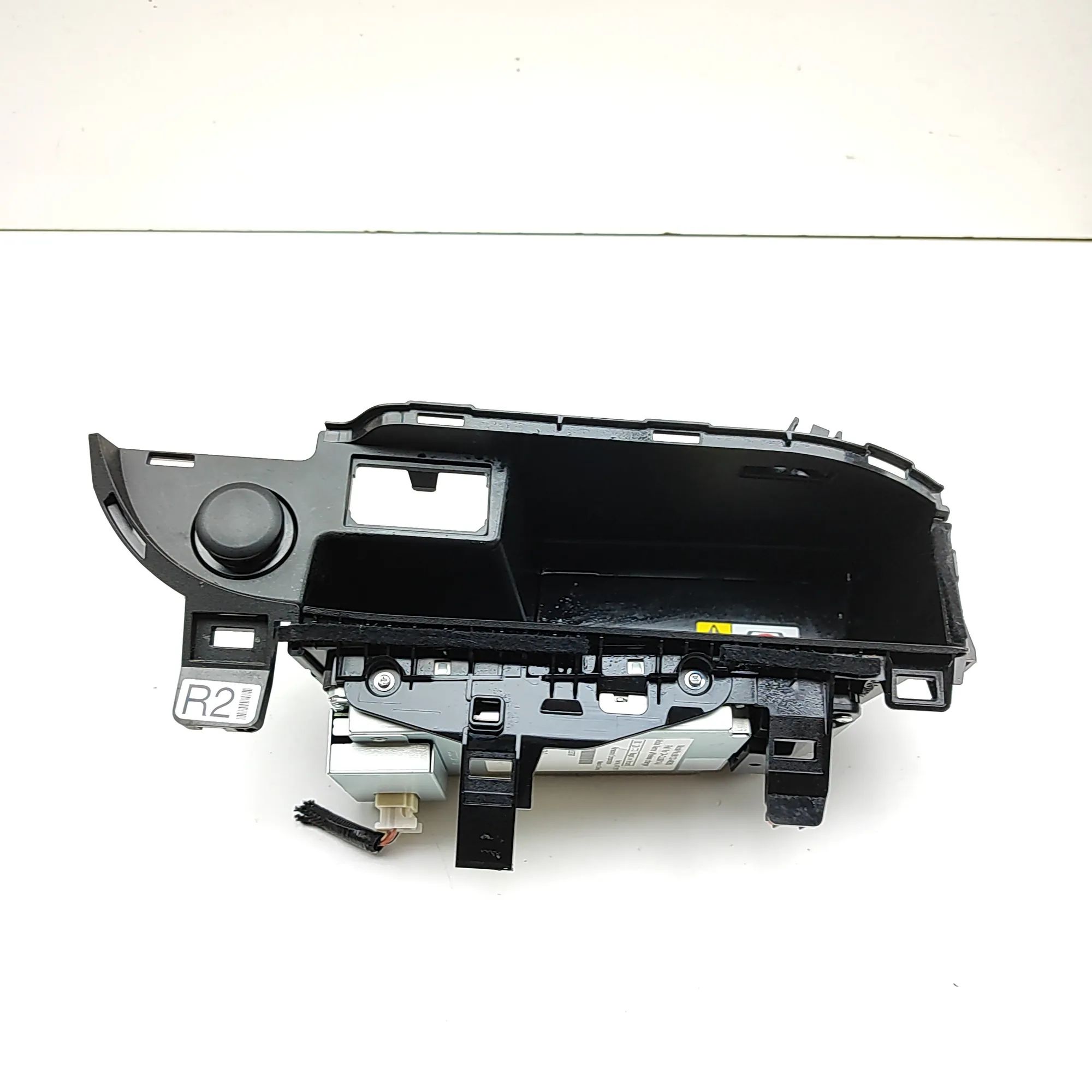 Lexus RX Wireless charging pad Wireless charging pad — LEXUS RX (_L2_) (2015-....