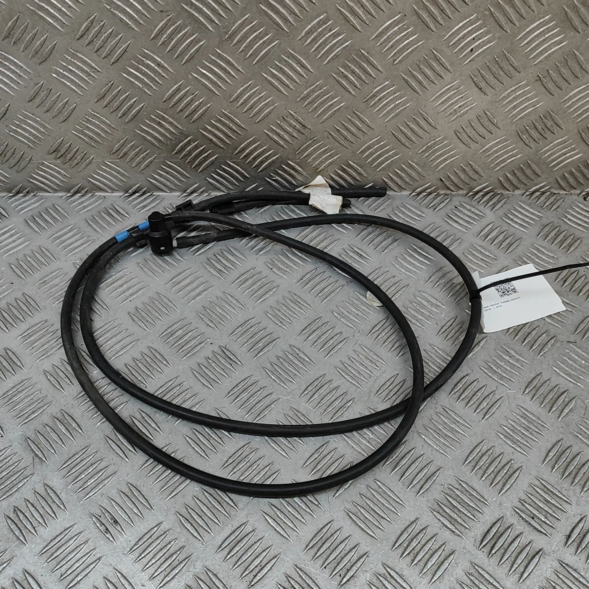 Land Rover Range Rover Sport (L494) Headlight washer nozzle pipe Headlight washer nozzle pipe — LAND ROVER RANGE...
