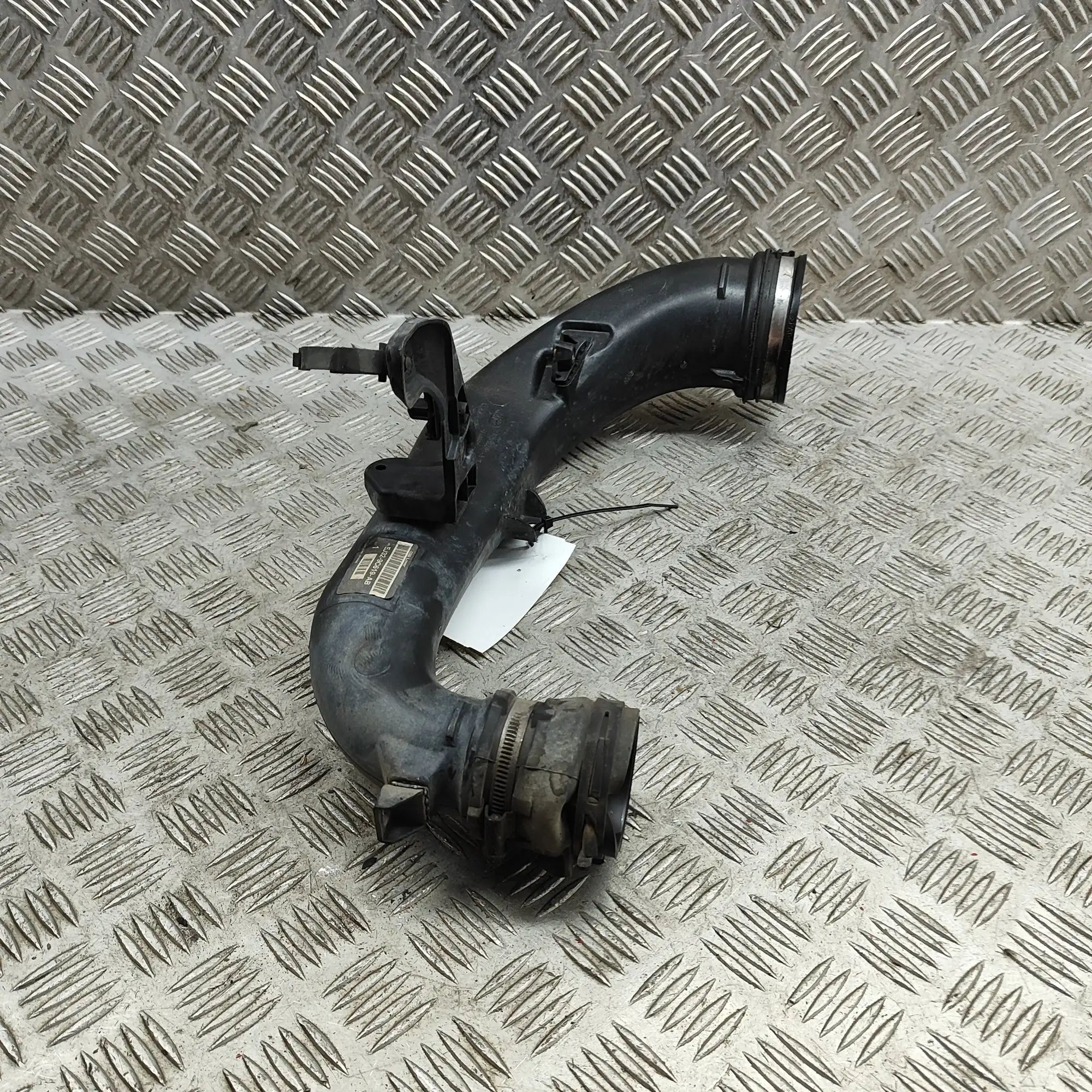 Land Rover Range Rover Evoque Air Intake Tube Air Intake Tube — LAND ROVER RANGE ROVER EVOQUE...