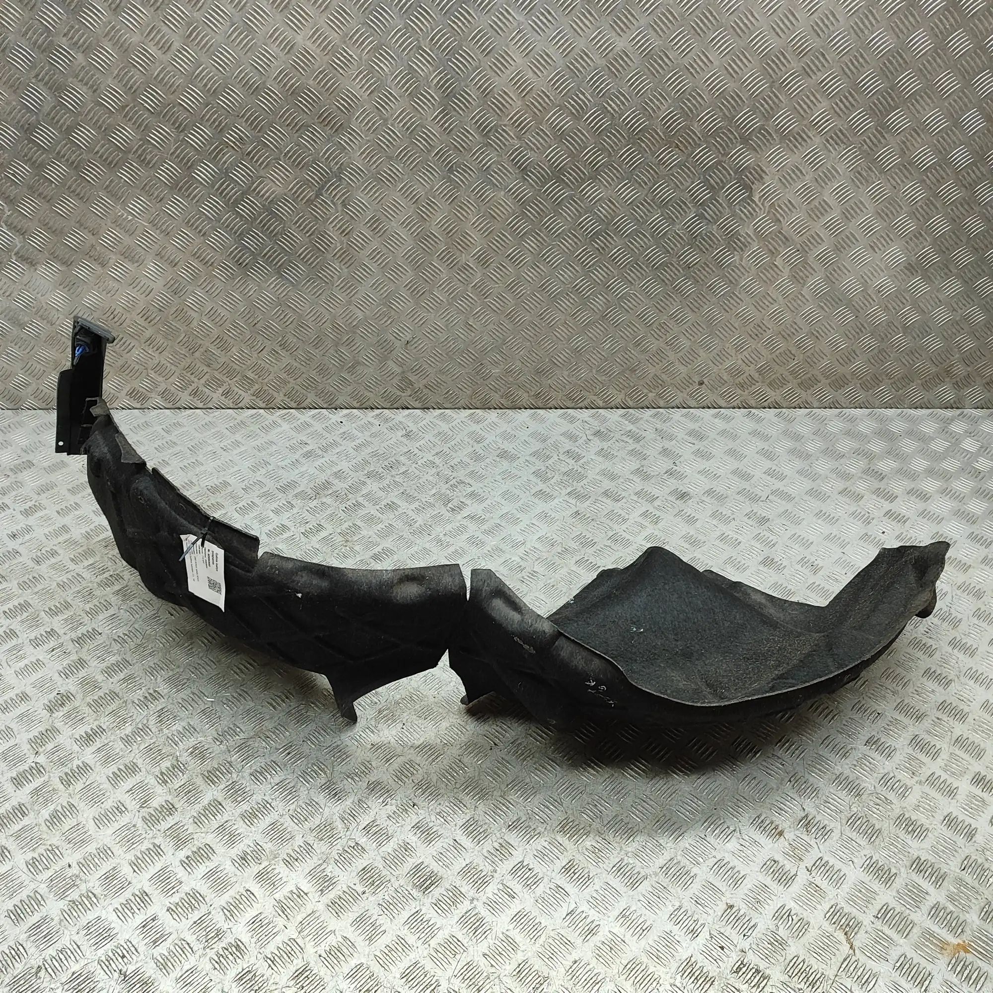 Land Rover Range Rover Evoque Rear Left Arch Liner Rear Left Arch Liner — LAND ROVER RANGE ROVER E...