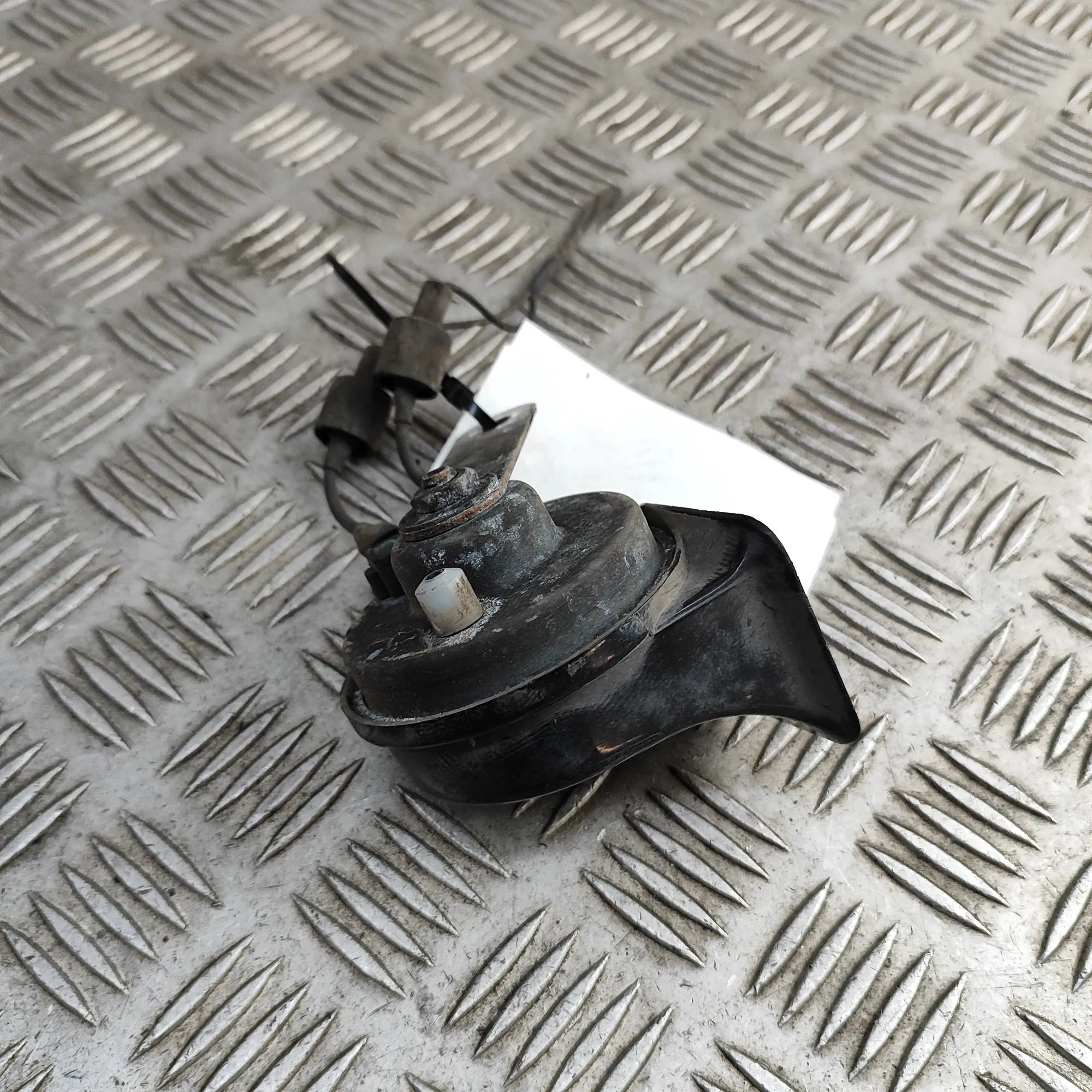 Mitsubishi 3000 GT Horn signal Horn signal — MITSUBISHI 3000 (GT Coupe Z1_A) (...