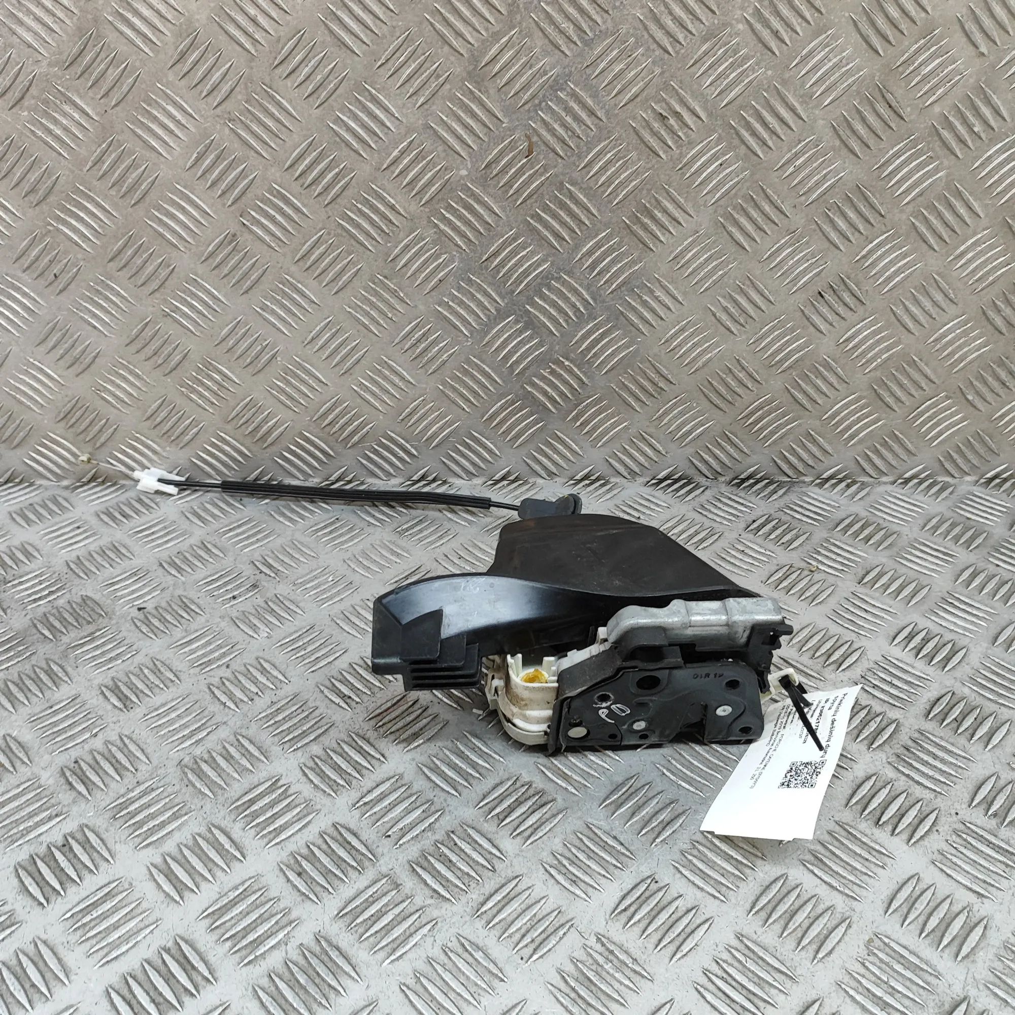 Porsche Cayenne Door lock — front right Door lock — front right — PORSCHE CAYENNE (9Y0/...