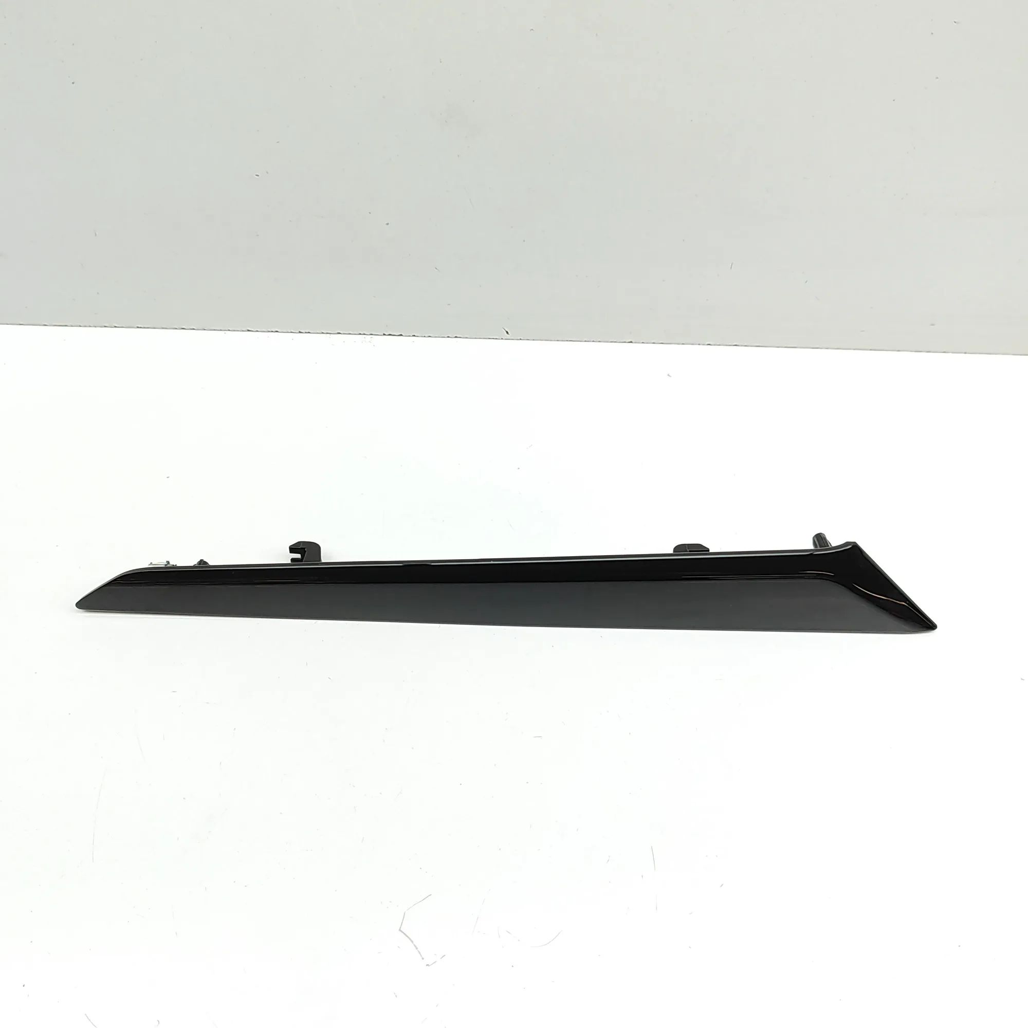 Maserati Levante Door panel trim — rear right Door panel trim — rear right — MASERATI LEVANTE...
