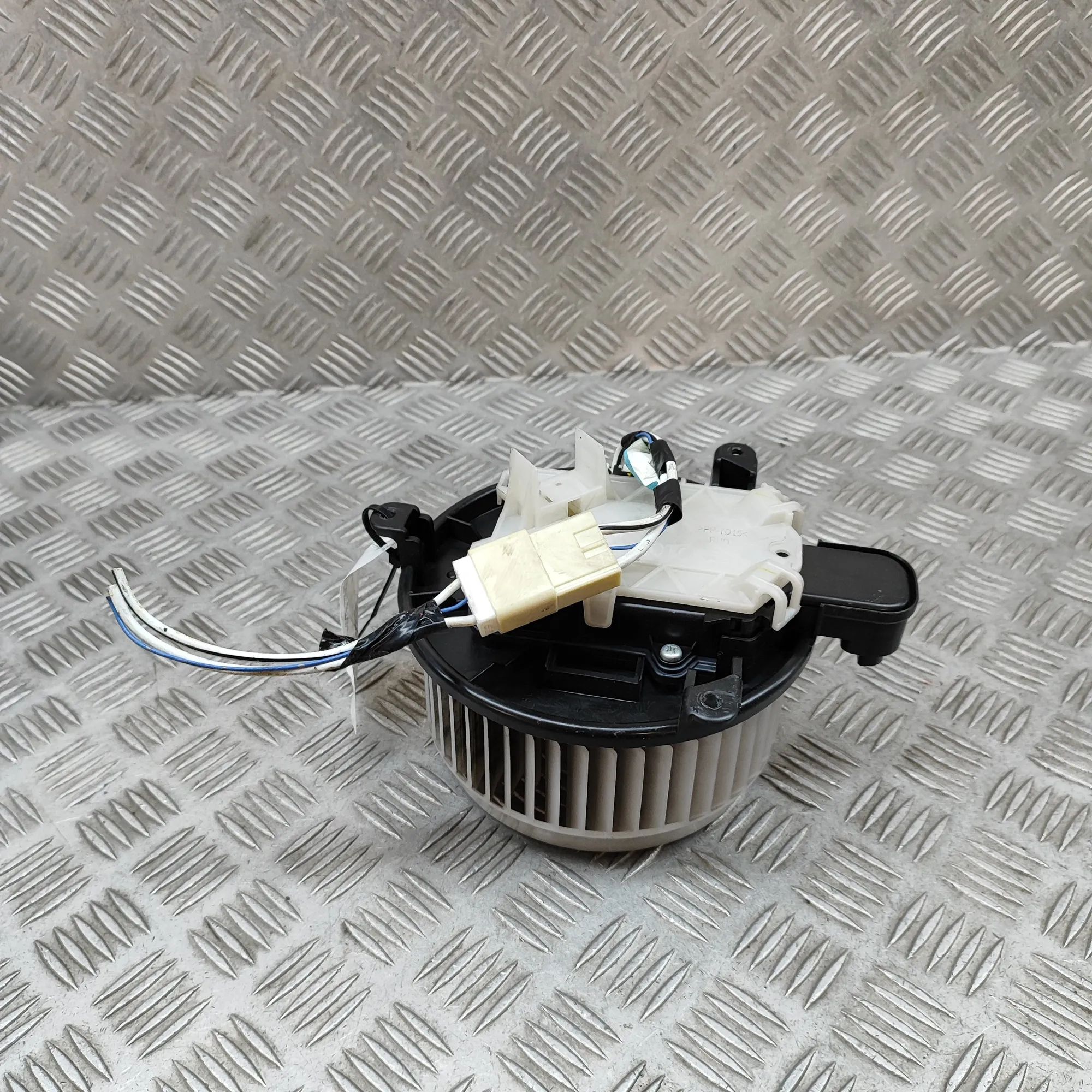 Lexus RX Heater Blower Fan Heater Blower Fan — LEXUS RX (_L1_) (2008-2015)...