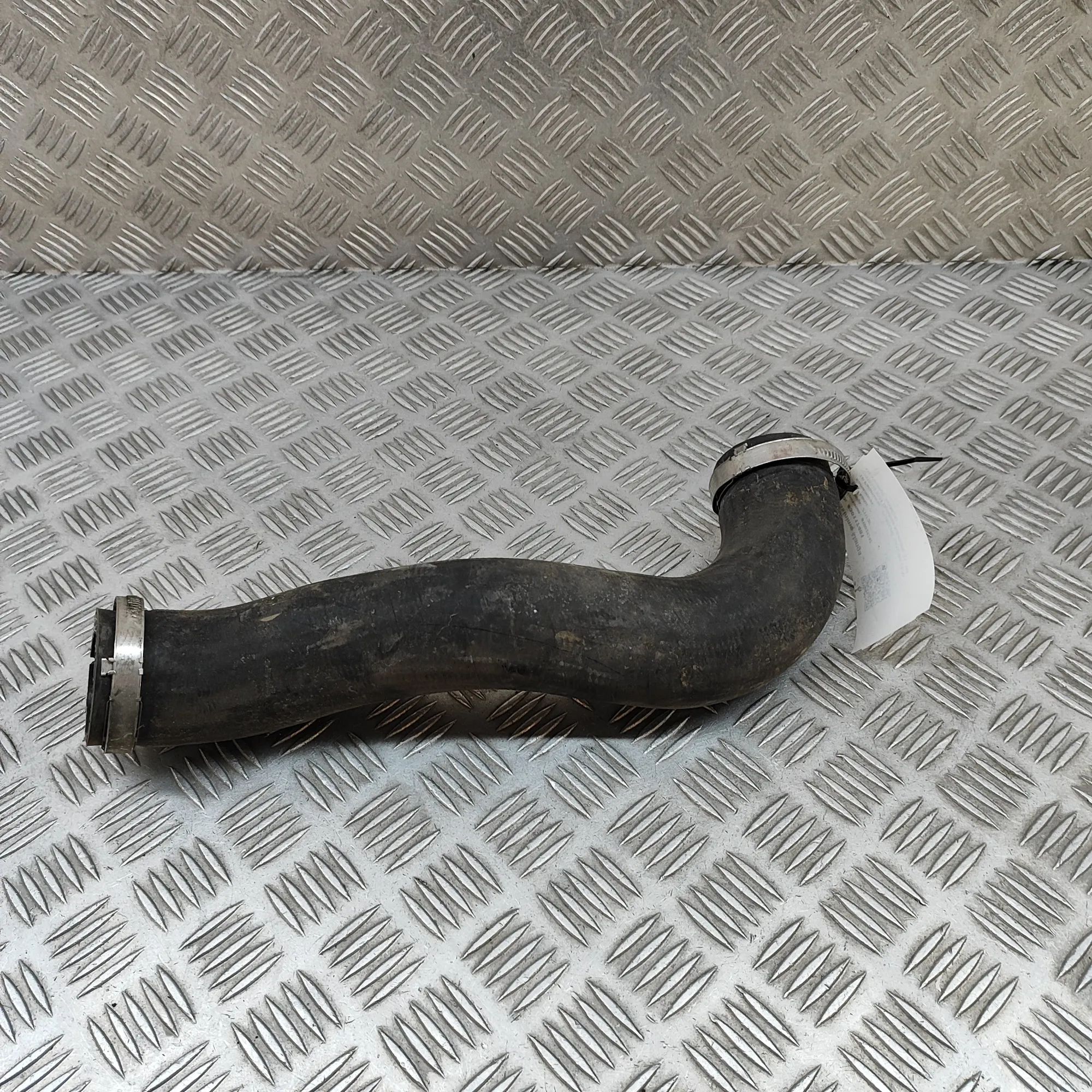 Porsche Cayenne Intercooler Hose Pipe Intercooler Hose Pipe — PORSCHE CAYENNE (92A) (...