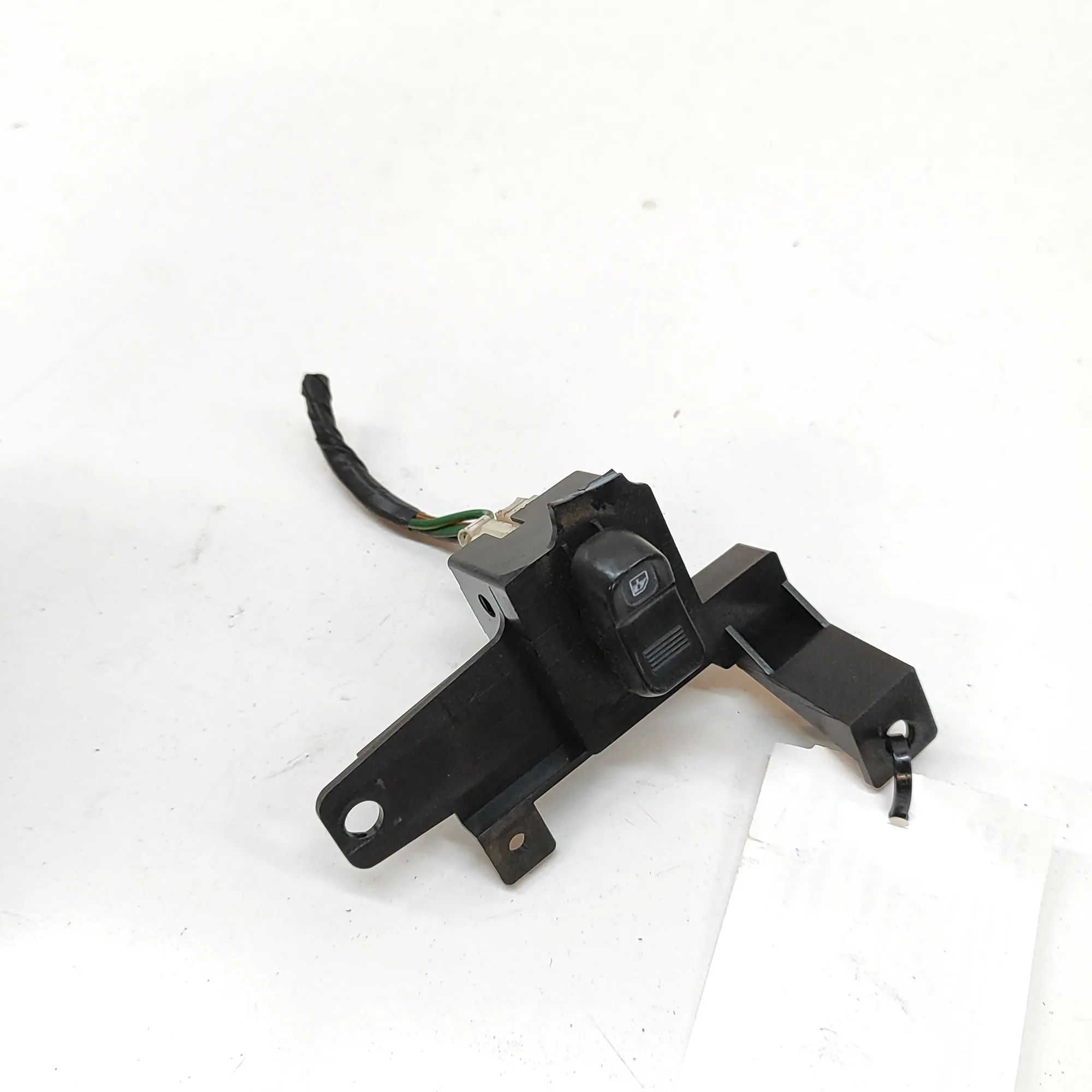 Mitsubishi 3000 GT Door window switch — front left Door window switch — front left — MITSUBISHI 30...