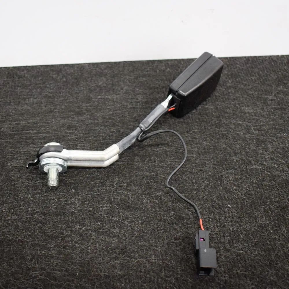 Maserati GranTurismo / GranCabrio Seat belt buckle — rear right Seat belt buckle — rear right — MASERATI GRAN (...