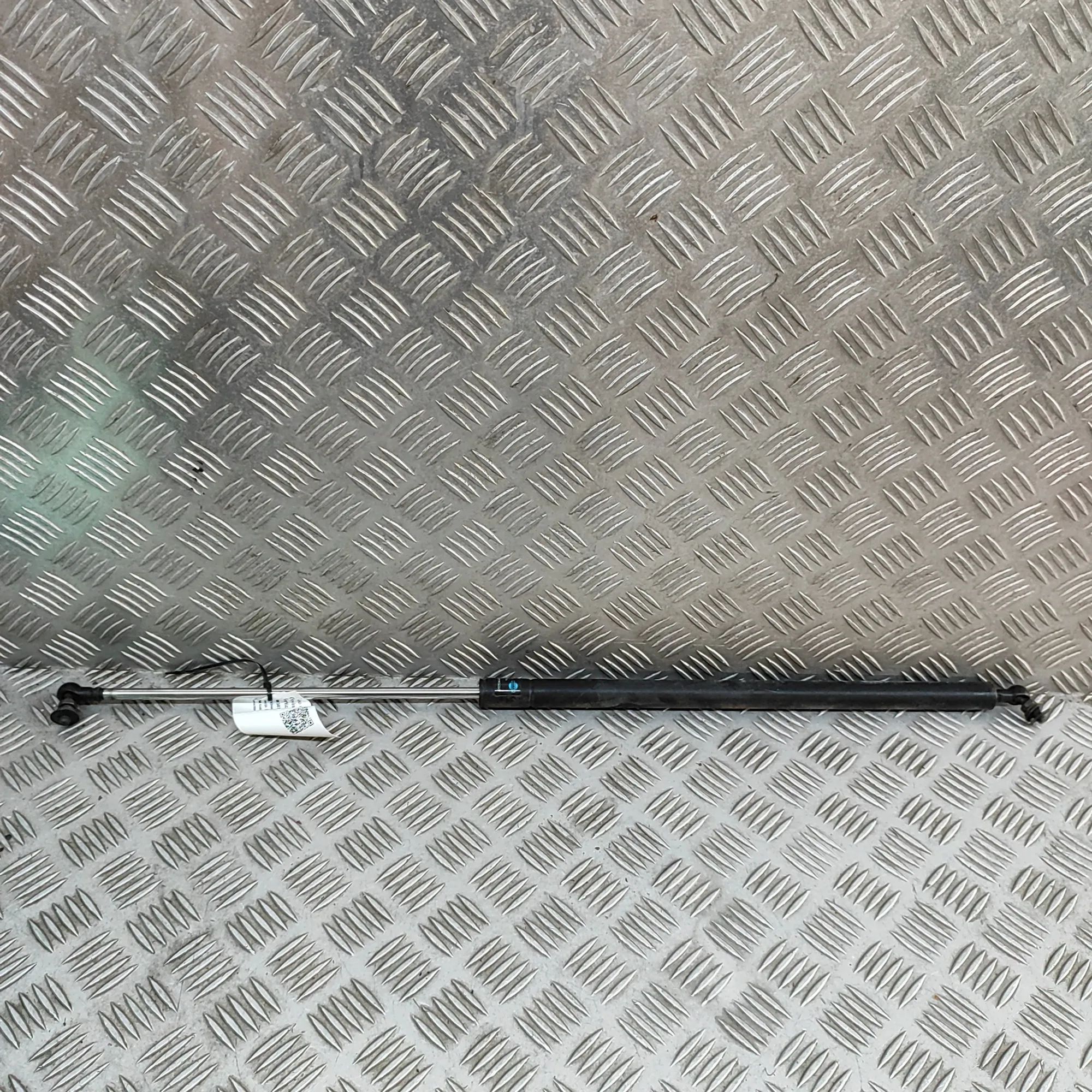 Nissan 300ZX Right Side Tailgate Gas Strut Right Side Tailgate Gas Strut — NISSAN 300 (ZX ...