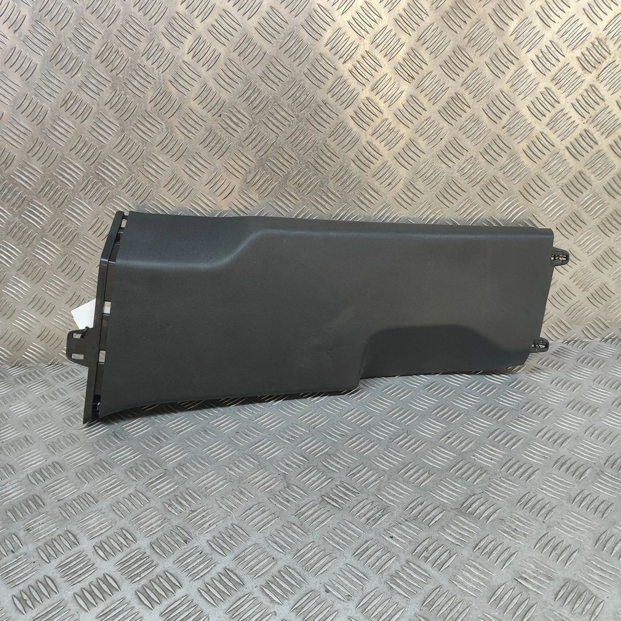 Porsche Cayenne B-pillar trim — left B-pillar trim — left — PORSCHE CAYENNE (Coupe 9...