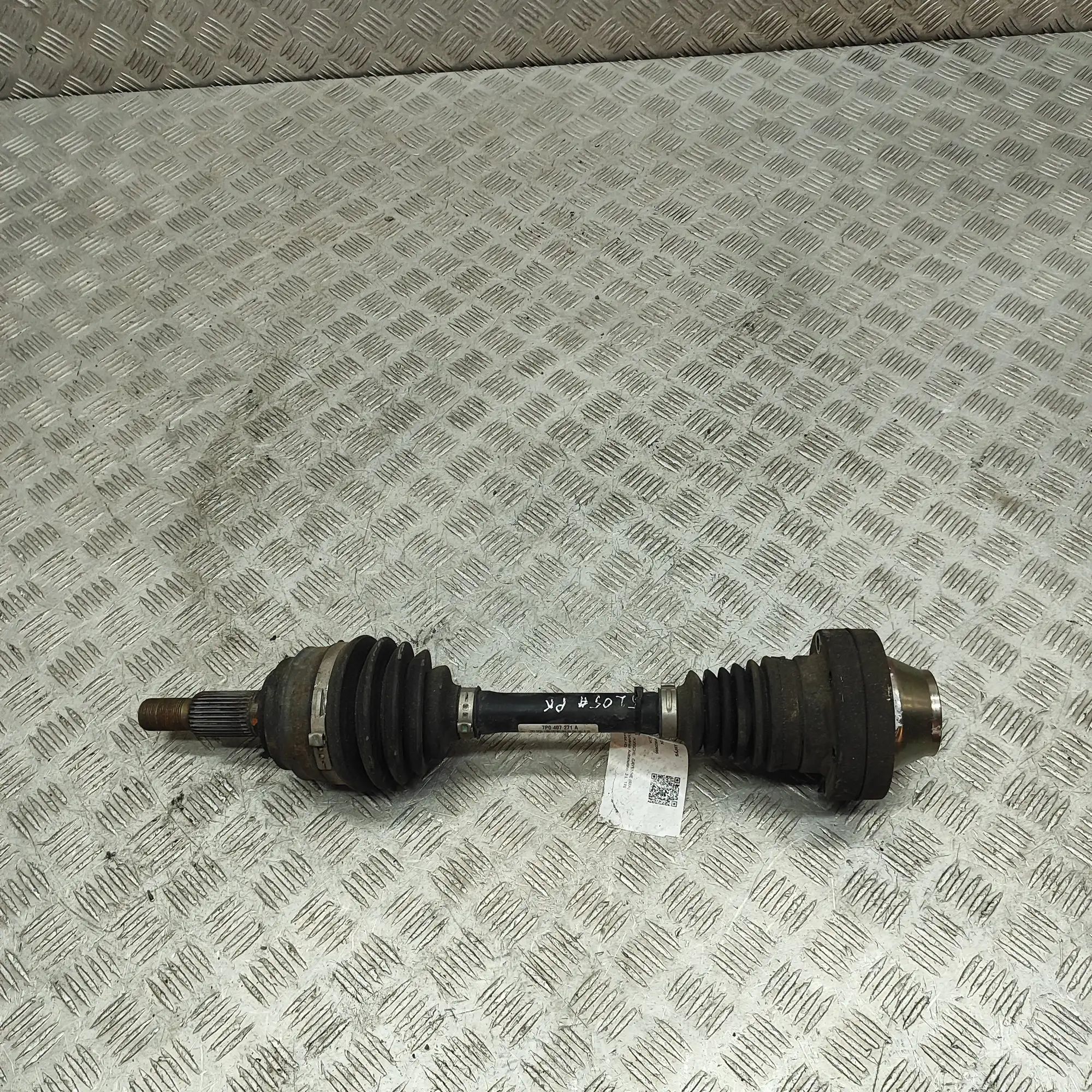 Porsche Cayenne Front Left Driveshaft Front Left Driveshaft — PORSCHE CAYENNE (92A) (...