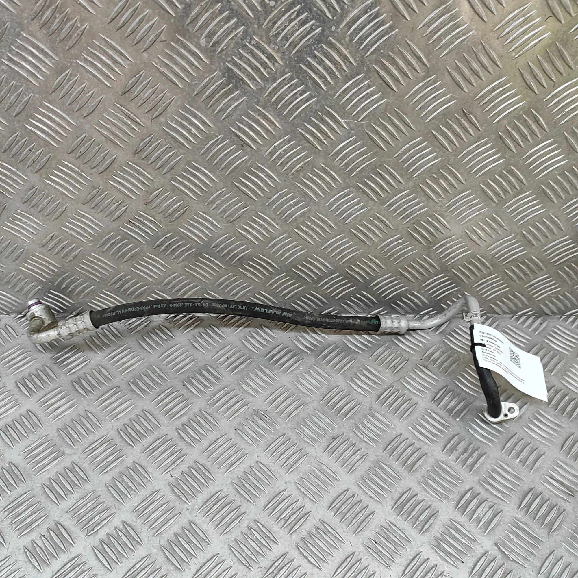 Volkswagen Transporter (T6, Caravelle, Multivan) A/C Air Con Hose Pipe A/C Air Con Hose Pipe — VW TRANSPORTER (VI T6 V...