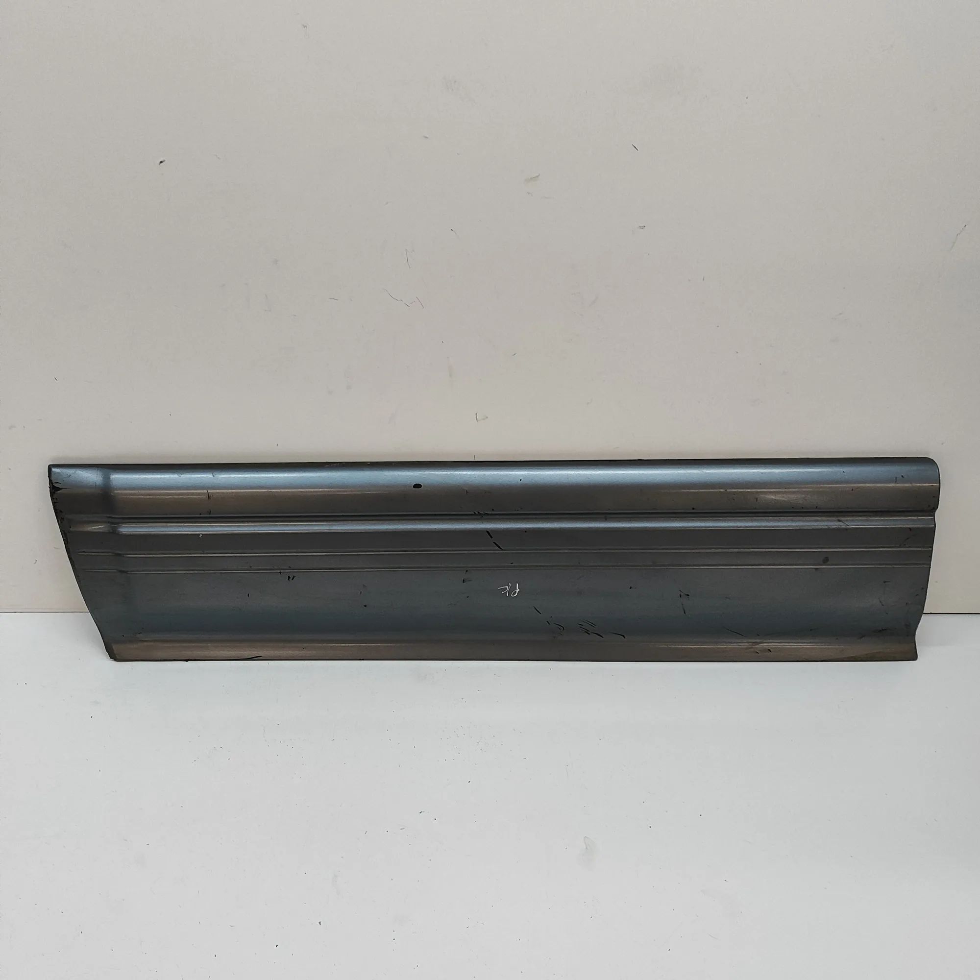 Toyota Land Cruiser 80 Front Left Door Lower Molding Front Left Door Lower Molding — TOYOTA LAND CRU...