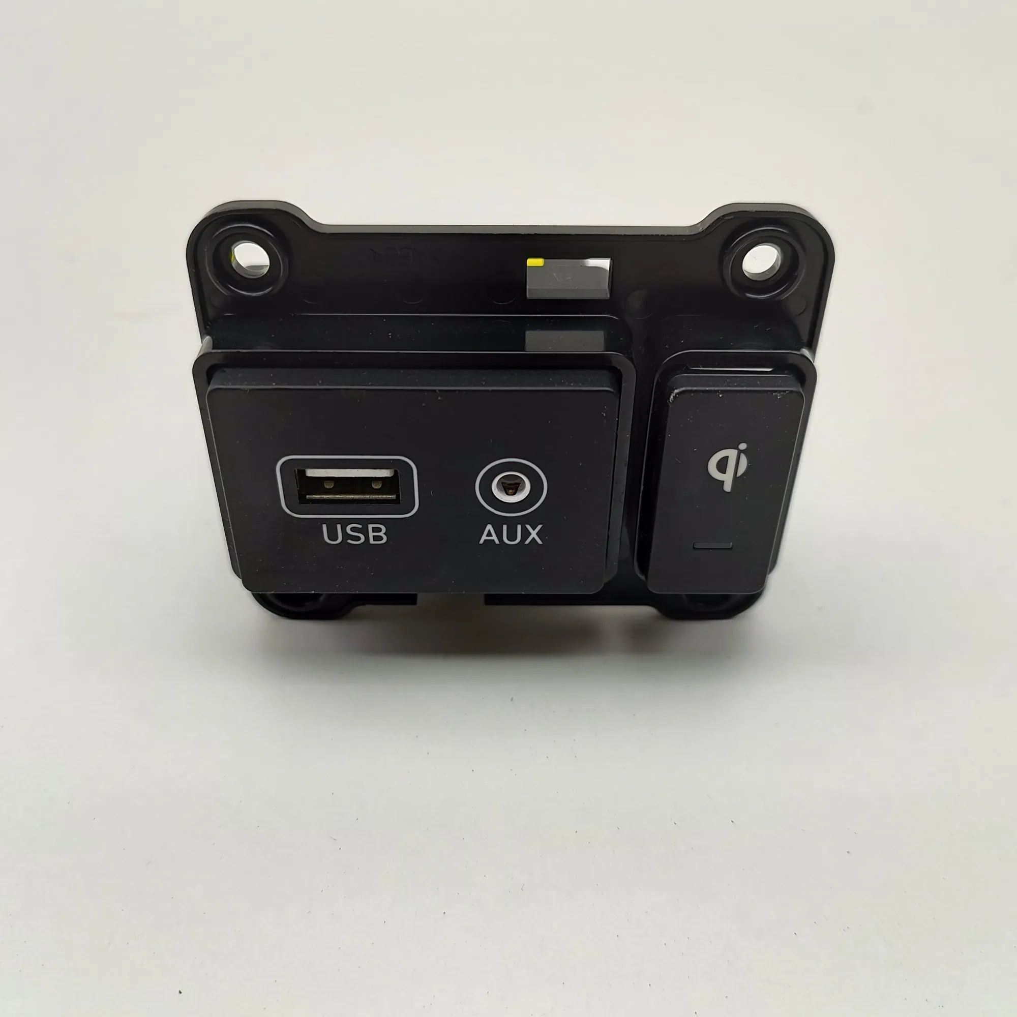 Hyundai Santa Fe USB/AUX control unit USB/AUX control unit — HYUNDAI SANTA (FÉ IV TM)...