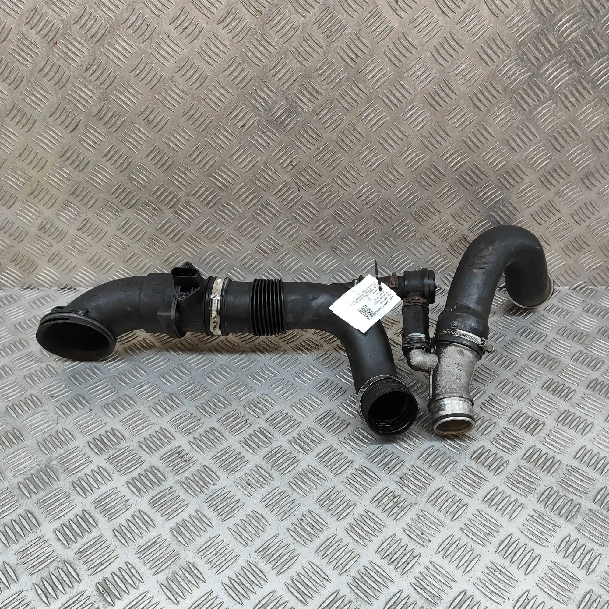 Porsche Cayenne Intercooler Hose Pipe Intercooler Hose Pipe — PORSCHE CAYENNE (9PA) (...