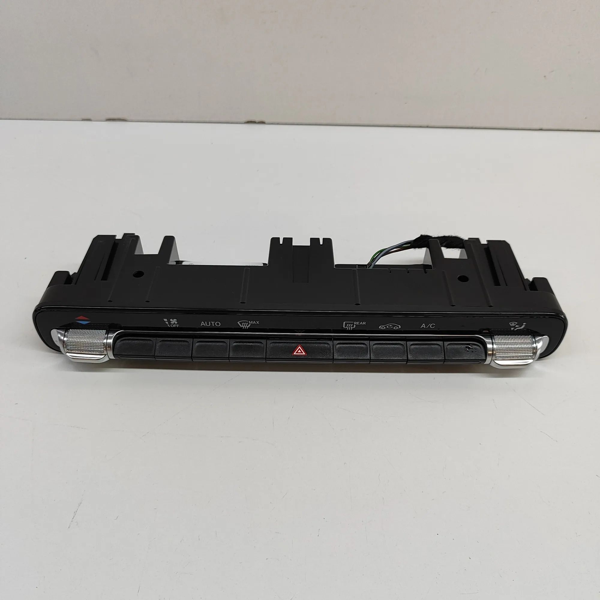 Mercedes-Benz CLA (C118) Climate control unit