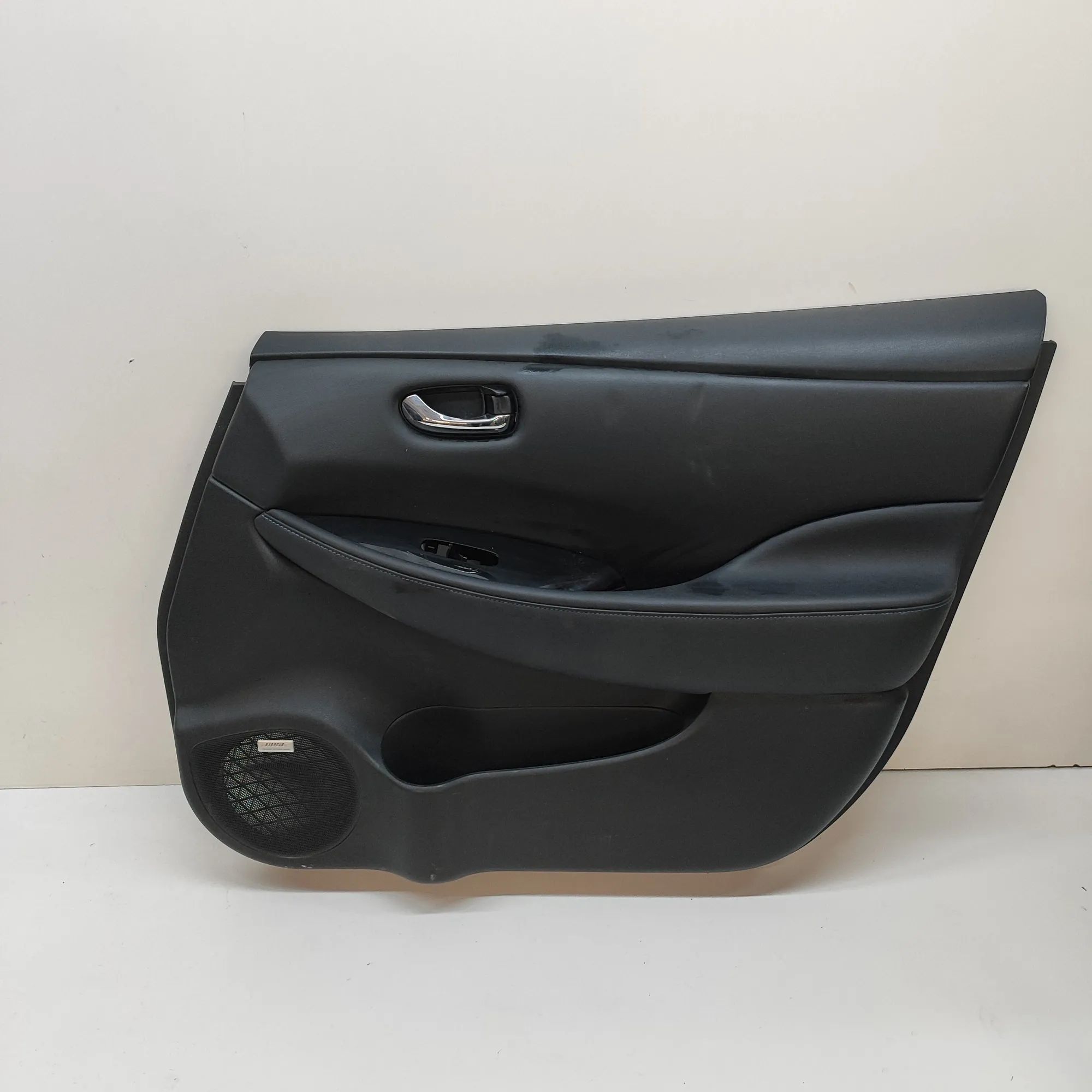 Nissan Leaf Front Right Door Panel Front Right Door Panel — NISSAN LEAF (ZE1) (201...