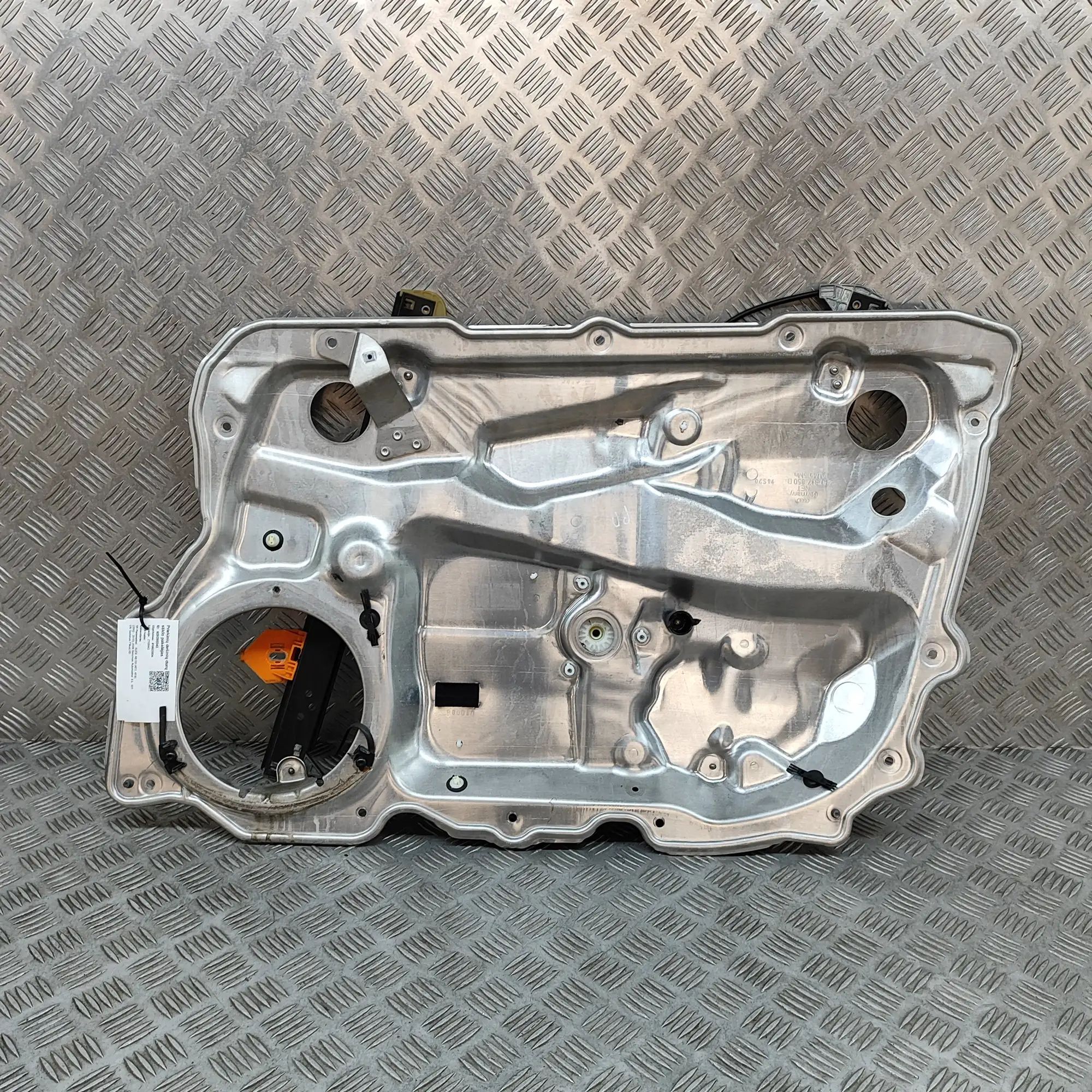 Audi A8 (D3) Front Right Door Window Regulator Front Right Door Window Regulator — AUDI A8 (D3...