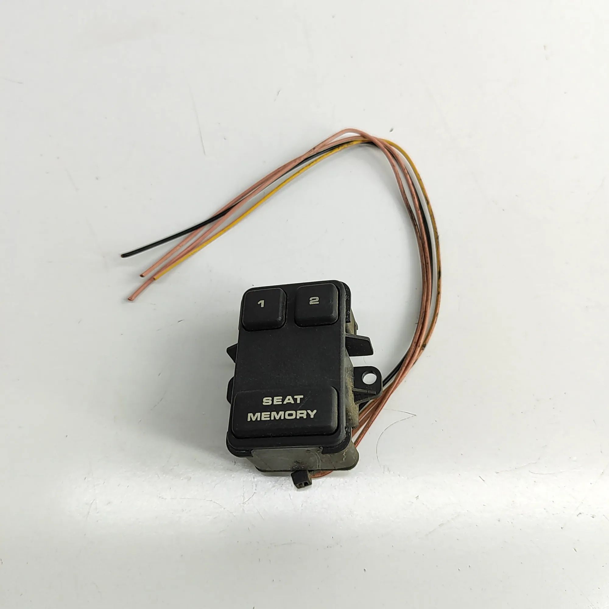 Land Rover Range Rover Left Seat Control Switches Left Seat Control Switches — LAND ROVER RANGE R...