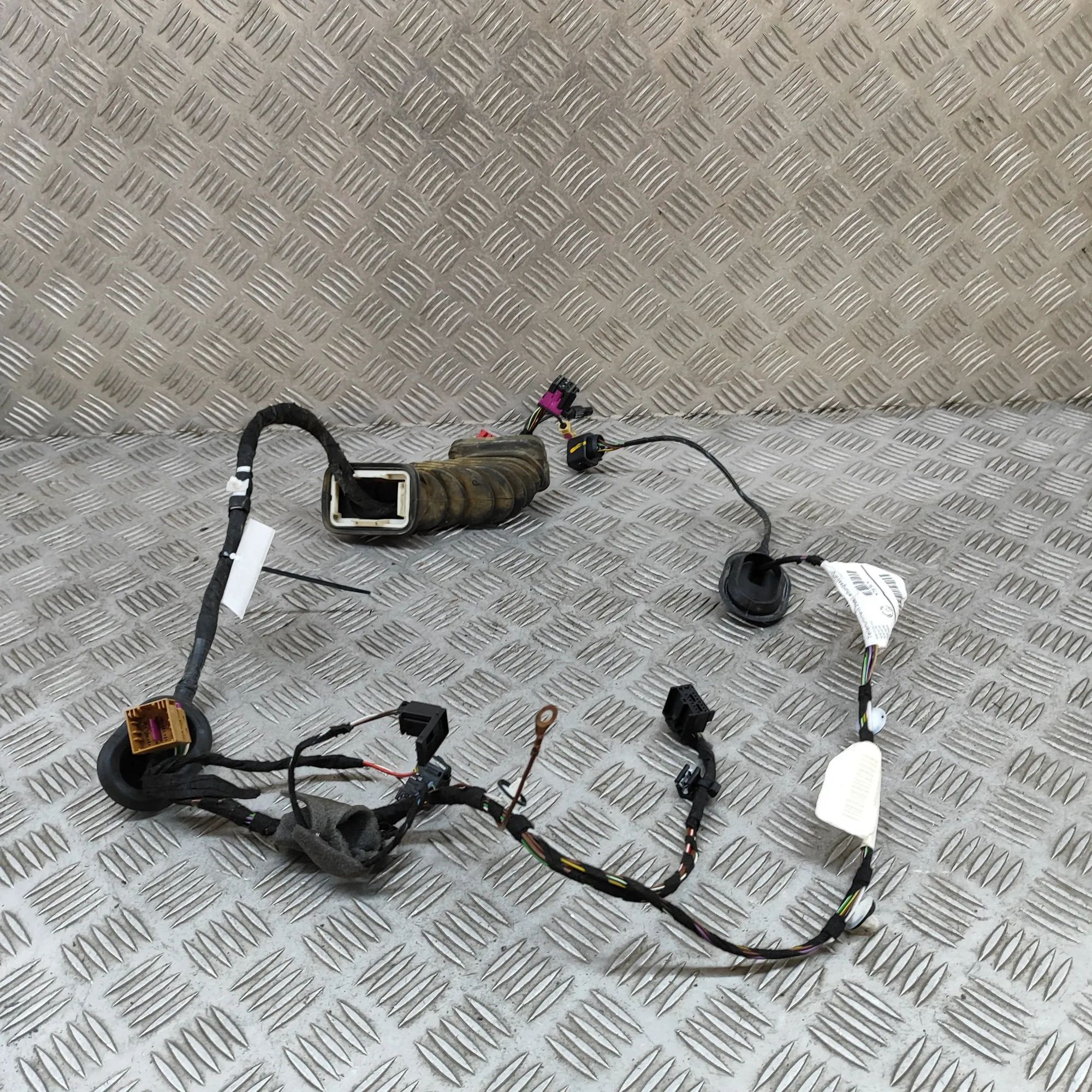 Volkswagen Transporter (T6, Caravelle, Multivan) Door wiring — front right Door wiring — front right — VW TRANSPORTER (VI ...