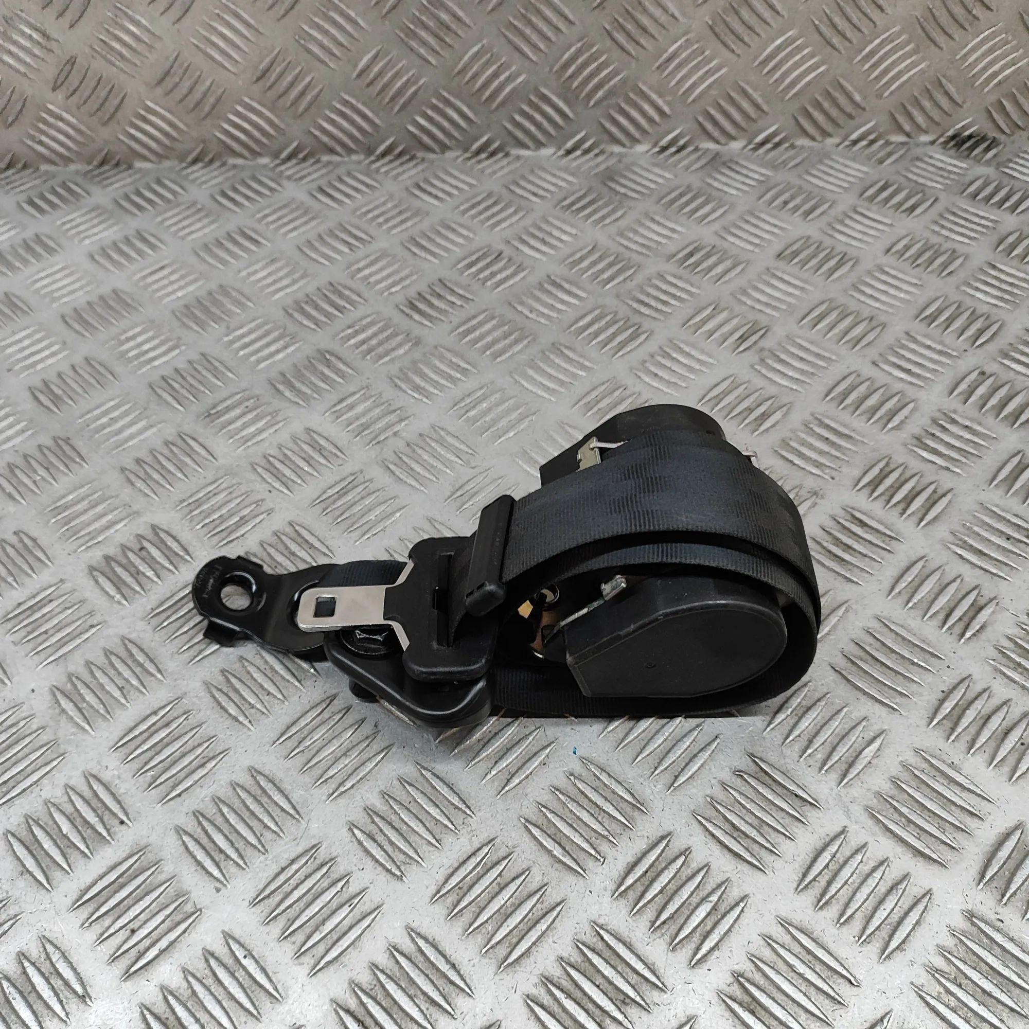 Opel Movano (B) Front Left Seatbelt Front Left Seatbelt — OPEL MOVANO (B Van) (2010...