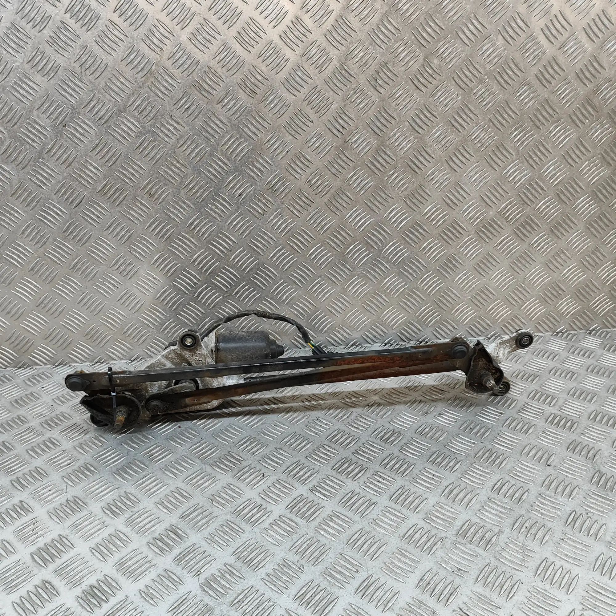 Hyundai H-1 Front Windshield Wiper Mechanism Front Windshield Wiper Mechanism — HYUNDAI H-1 ...