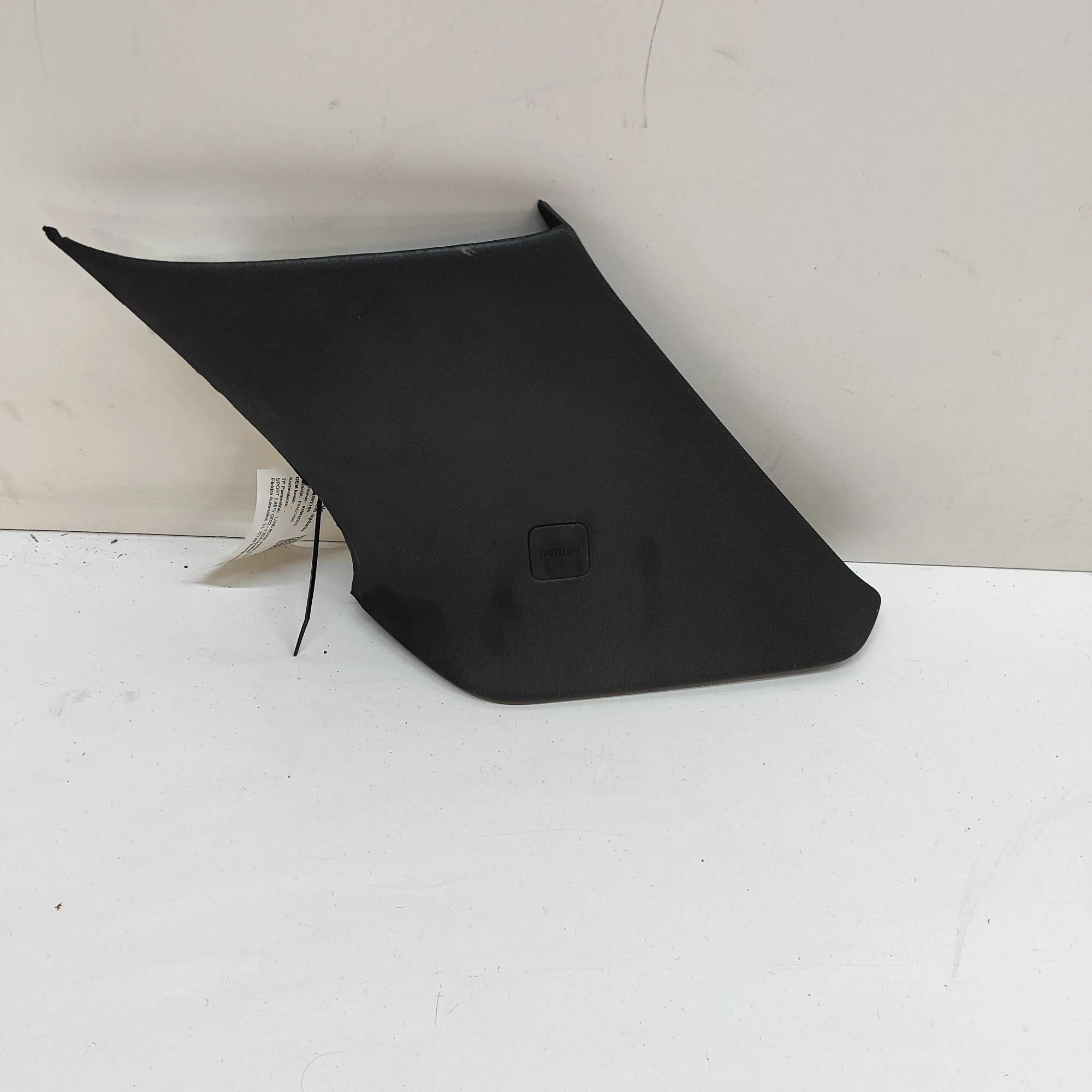 Land Rover Range Rover Sport (L461) Right Side Pillar Trim Right Side Pillar Trim — LAND ROVER RANGE ROVER...
