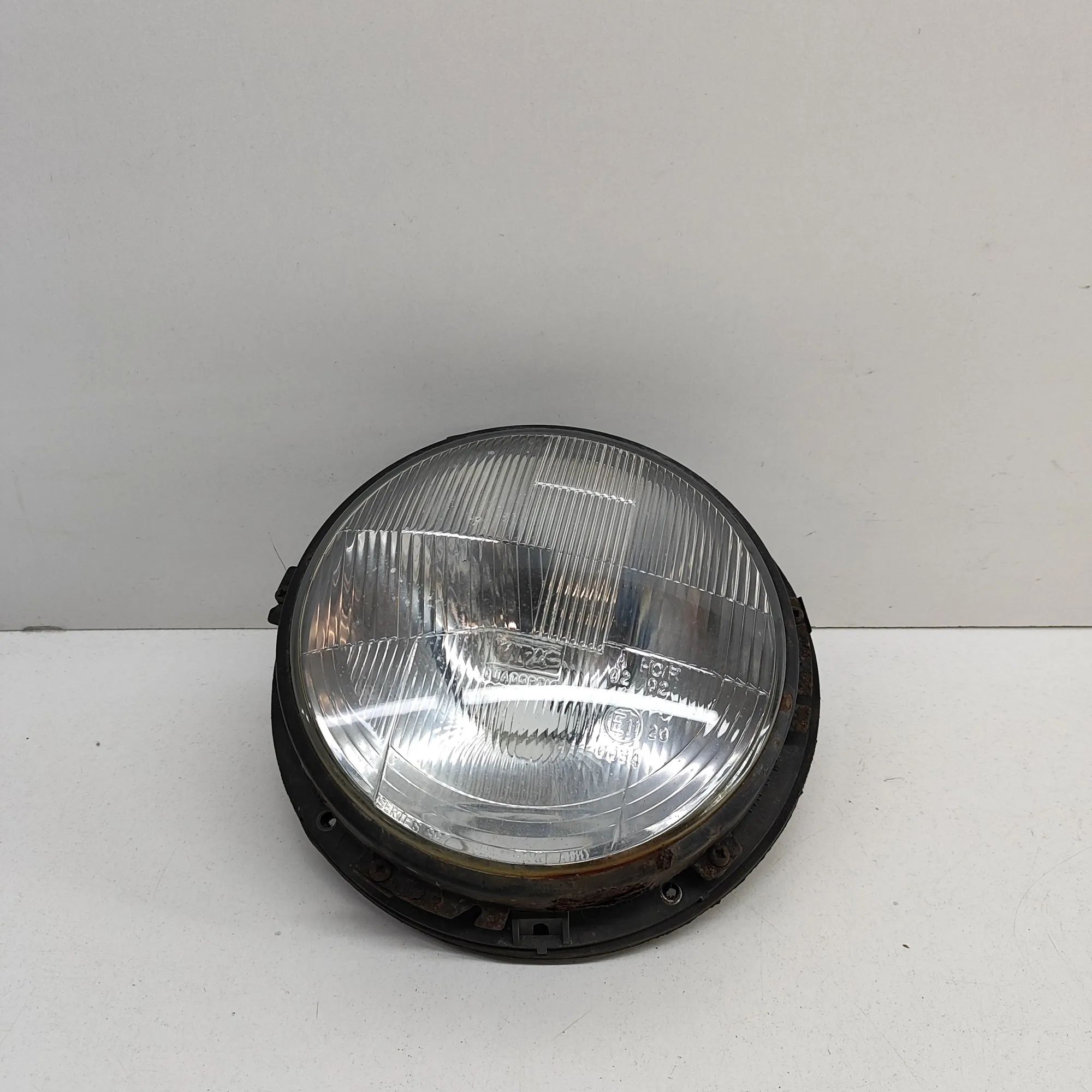 Land Rover Defender Front Left Headlight Front Left Headlight — LAND ROVER DEFENDER (L31...