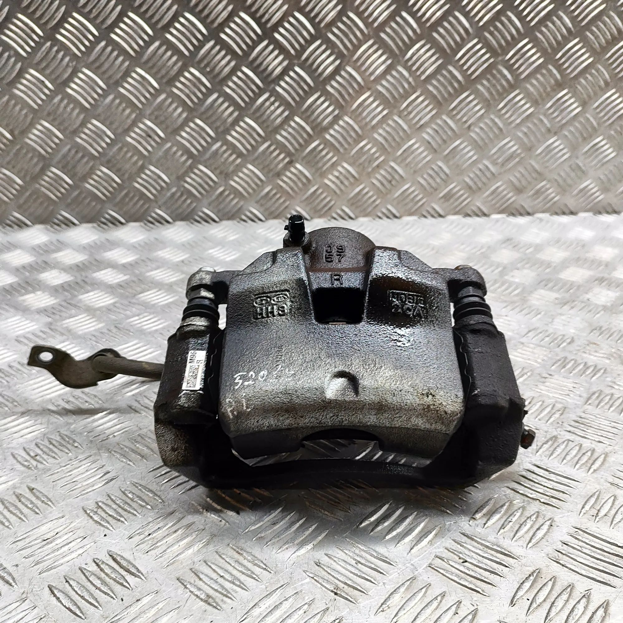 Hyundai Kona Brake caliper — front right Brake caliper — front right — HYUNDAI KONA (201...