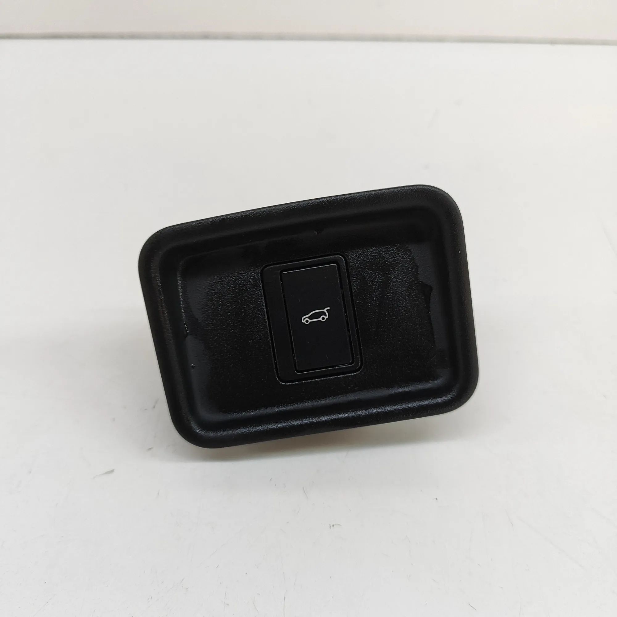 Land Rover Range Rover Sport (L461) Tailgate Open Switch Tailgate Open Switch — LAND ROVER RANGE ROVER S...