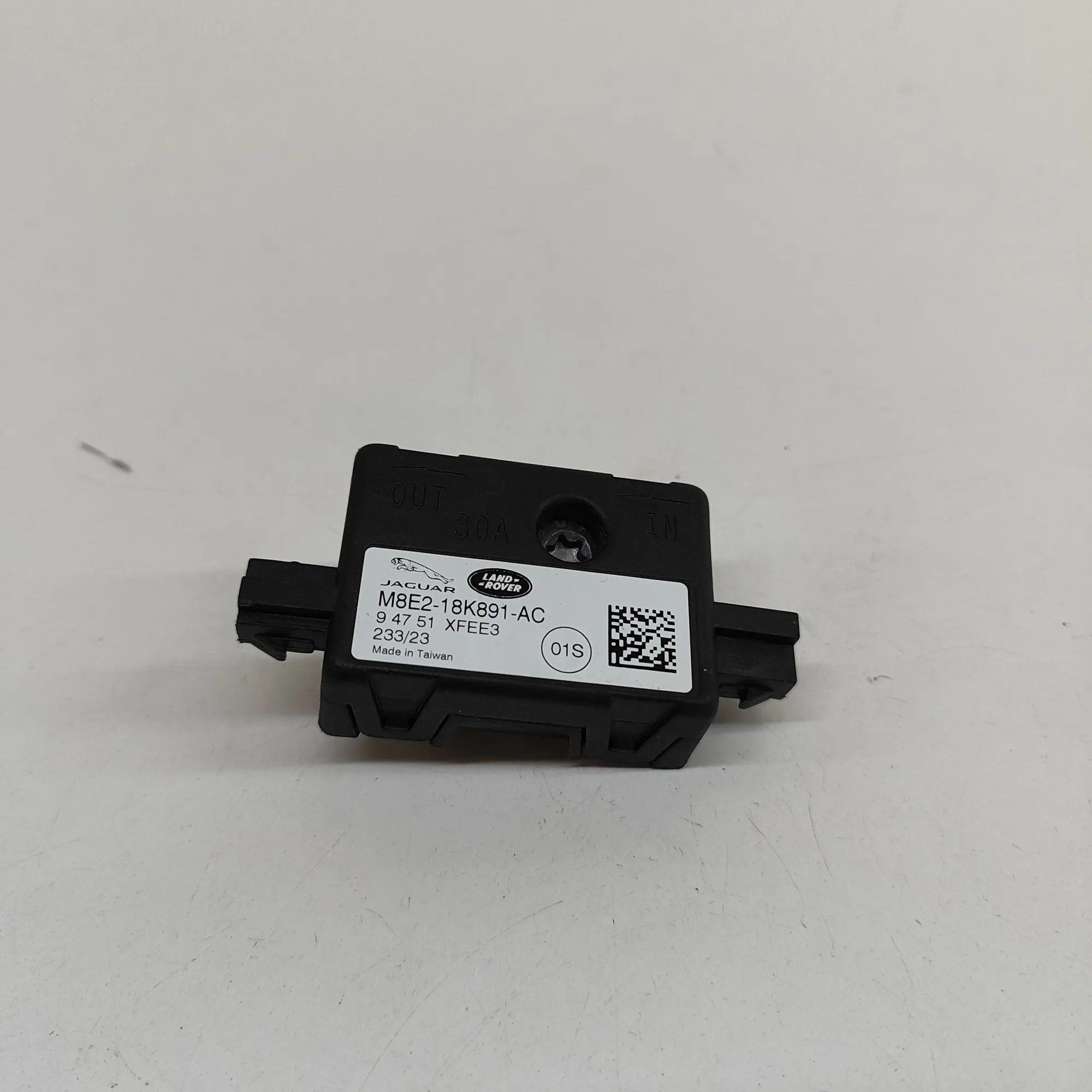 Land Rover Range Rover Sport (L461) Antenna Amplifier Antenna Amplifier — LAND ROVER RANGE ROVER SPOR...