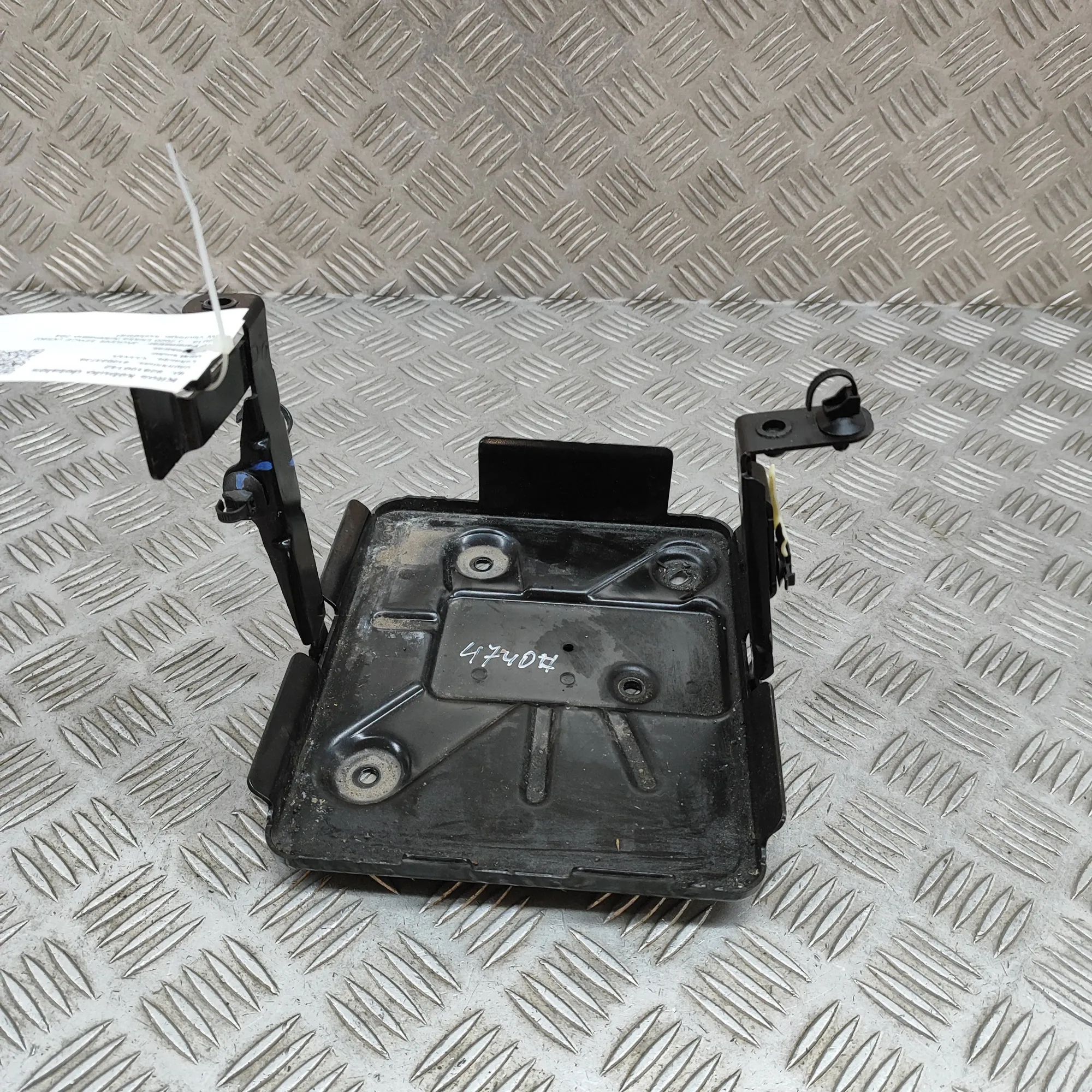 Jaguar I-Pace Battery tray Battery tray — JAGUAR I-PACE (X590) (2018-...) ...