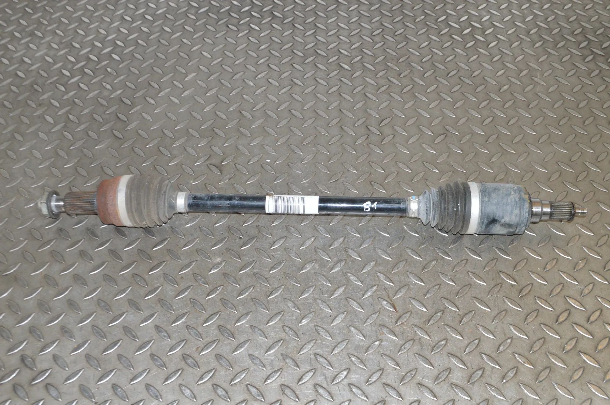 Jaguar E-Pace Rear Right Driveshaft Rear Right Driveshaft — JAGUAR E-PACE (X540) (2...