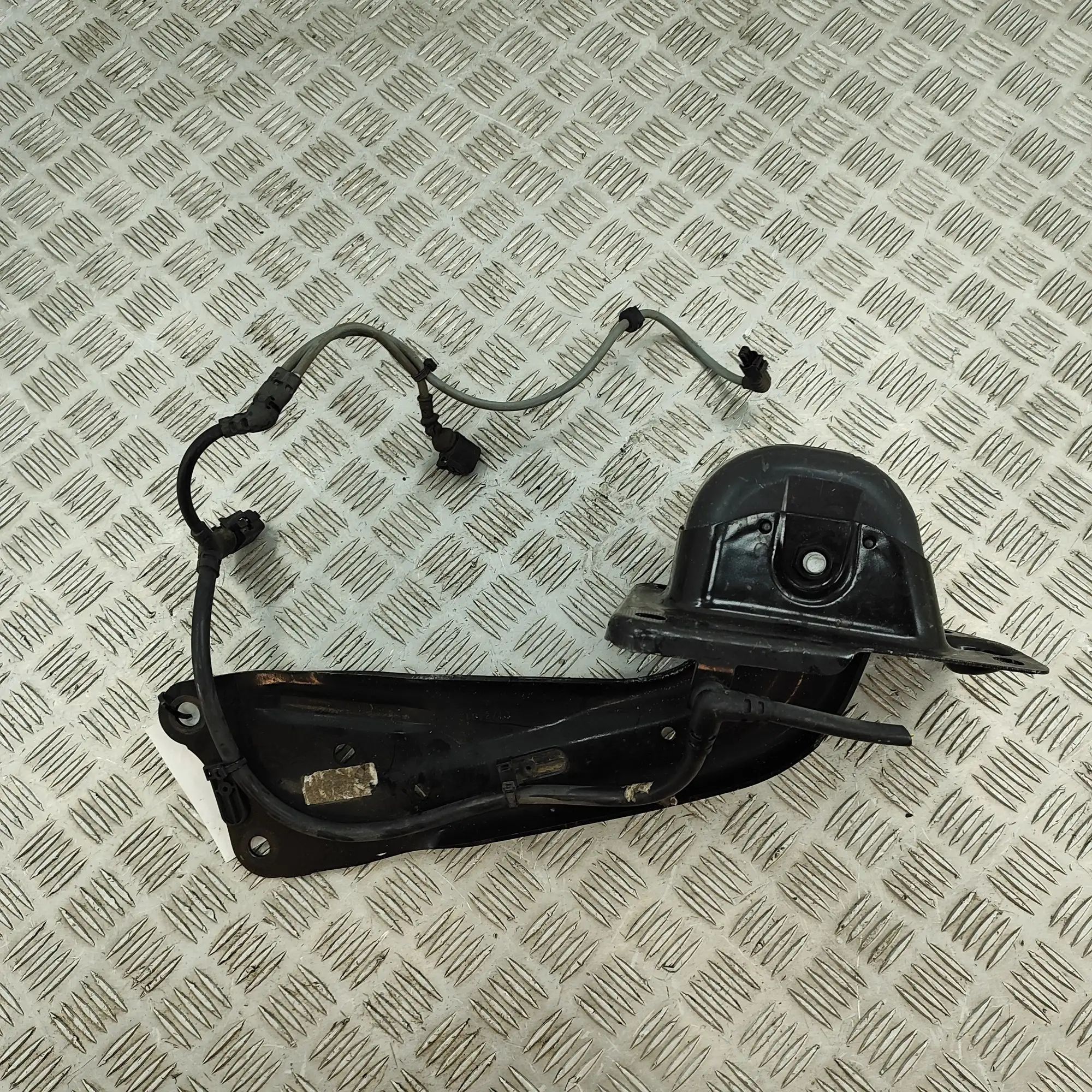 Volkswagen Arteon Control arm — rear left Control arm — rear left — VW ARTEON (SHOOTING B...