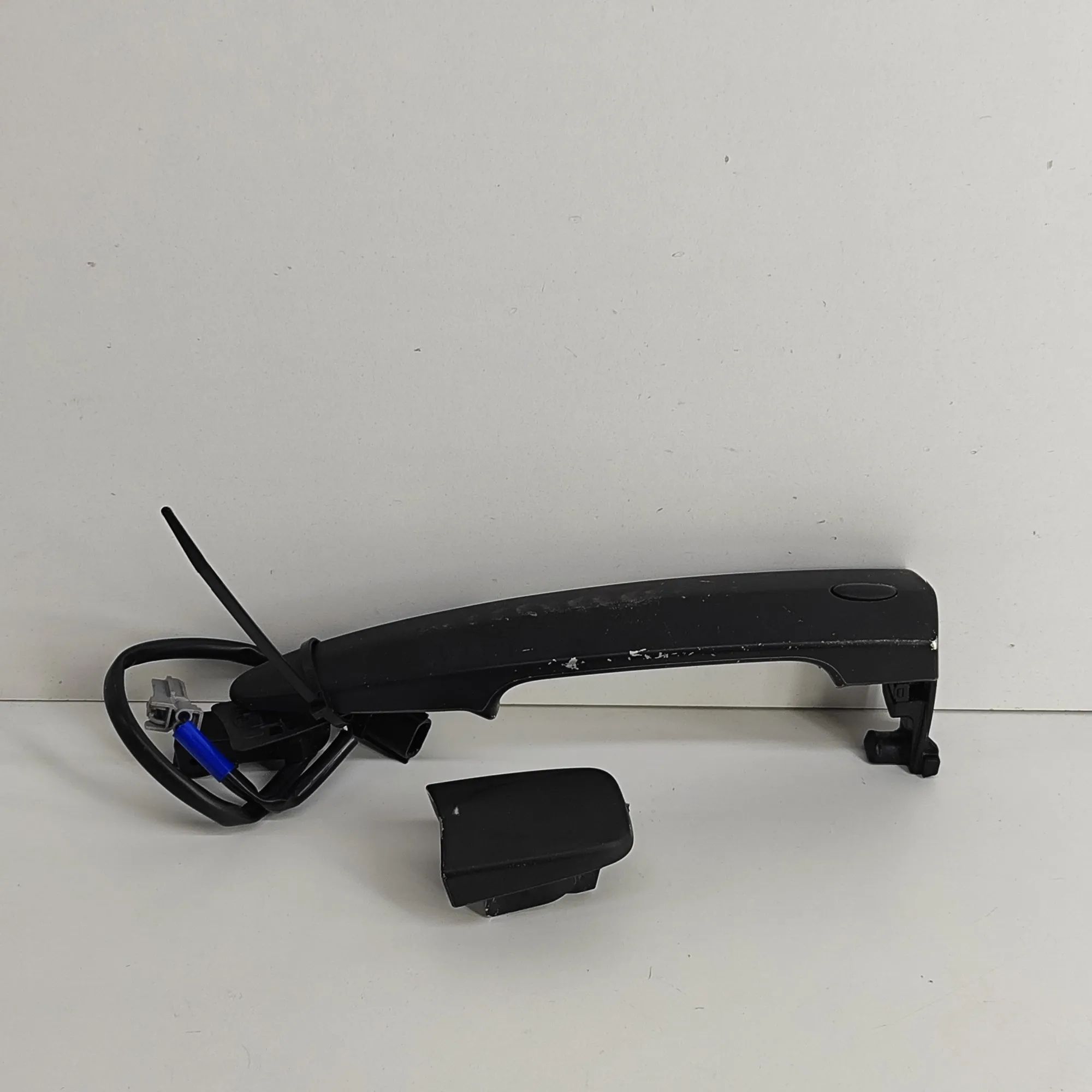 Nissan Leaf Exterior door handle — front right Exterior door handle — front right — NISSAN LEA...