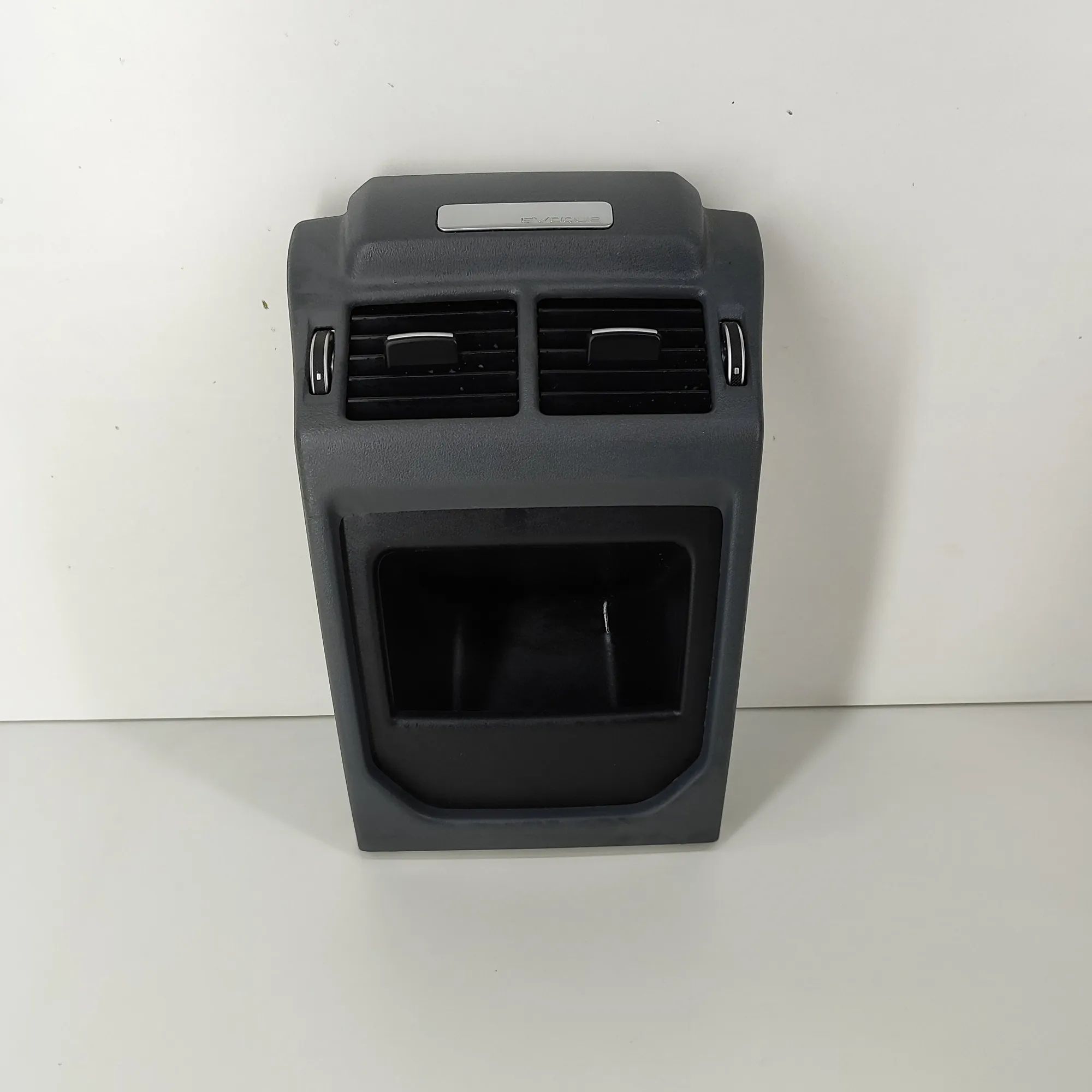 Land Rover Range Rover Evoque Centre console air vent Centre console air vent — LAND ROVER RANGE ROVE...