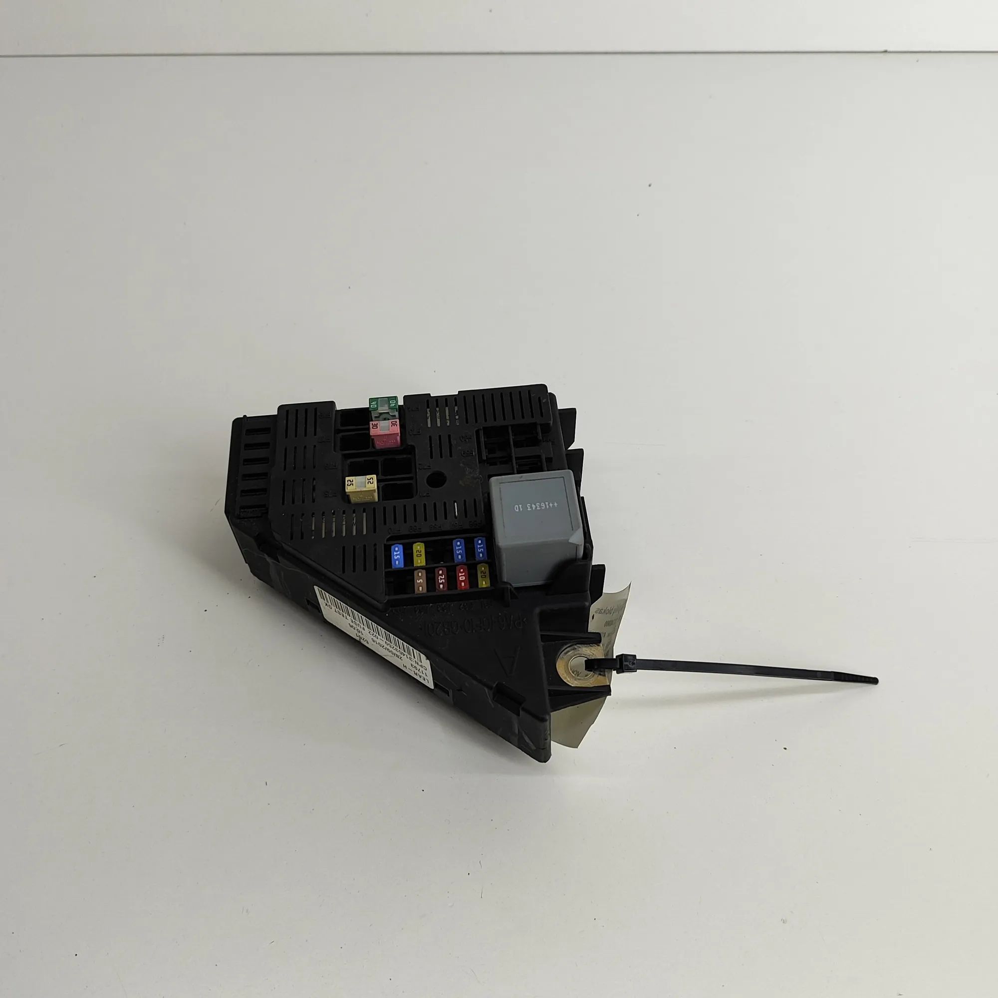 Volvo XC90 Fuse Box Module Fuse Box Module — VOLVO XC90 (II) (2014-...) — ...