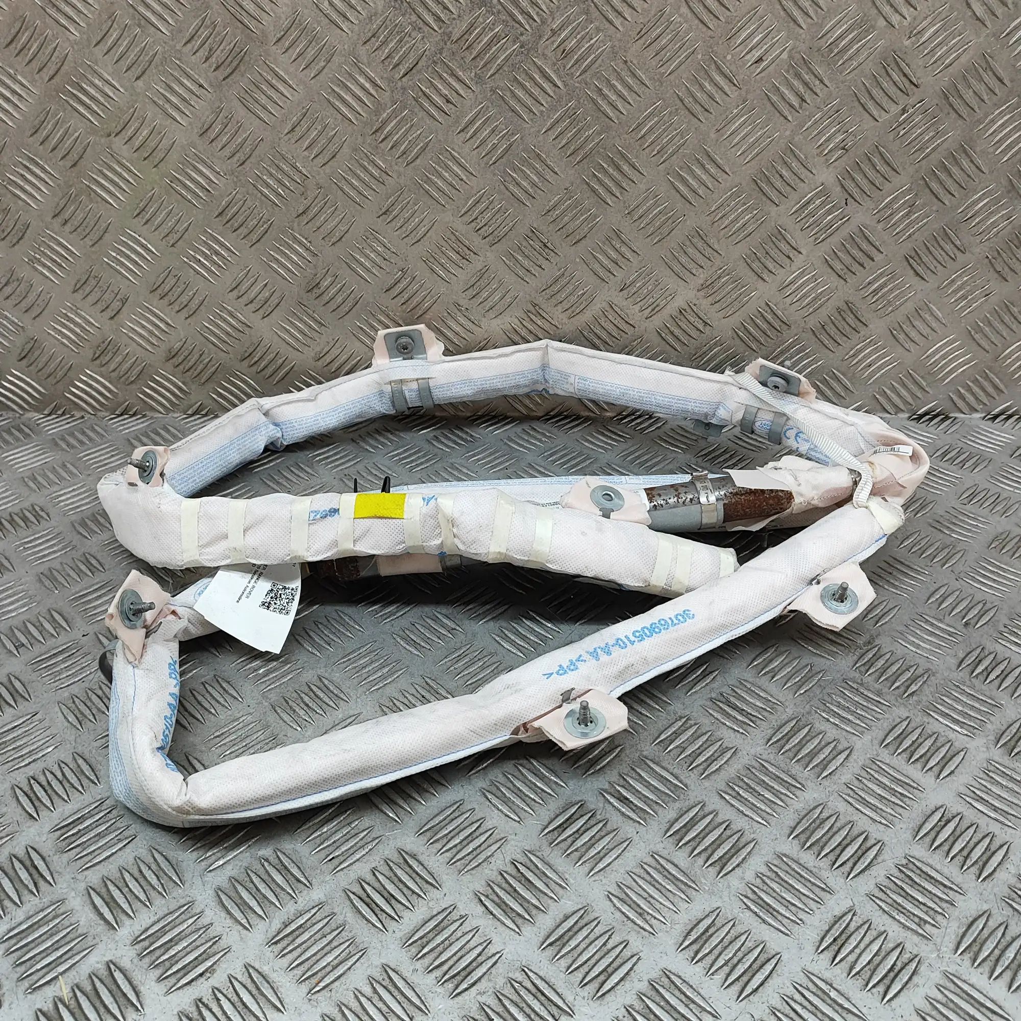 Land Rover Range Rover Sport (L494) Left Side Roof Safety Curtain SRS Left Side Roof Safety Curtain SRS — LAND ROVER ...