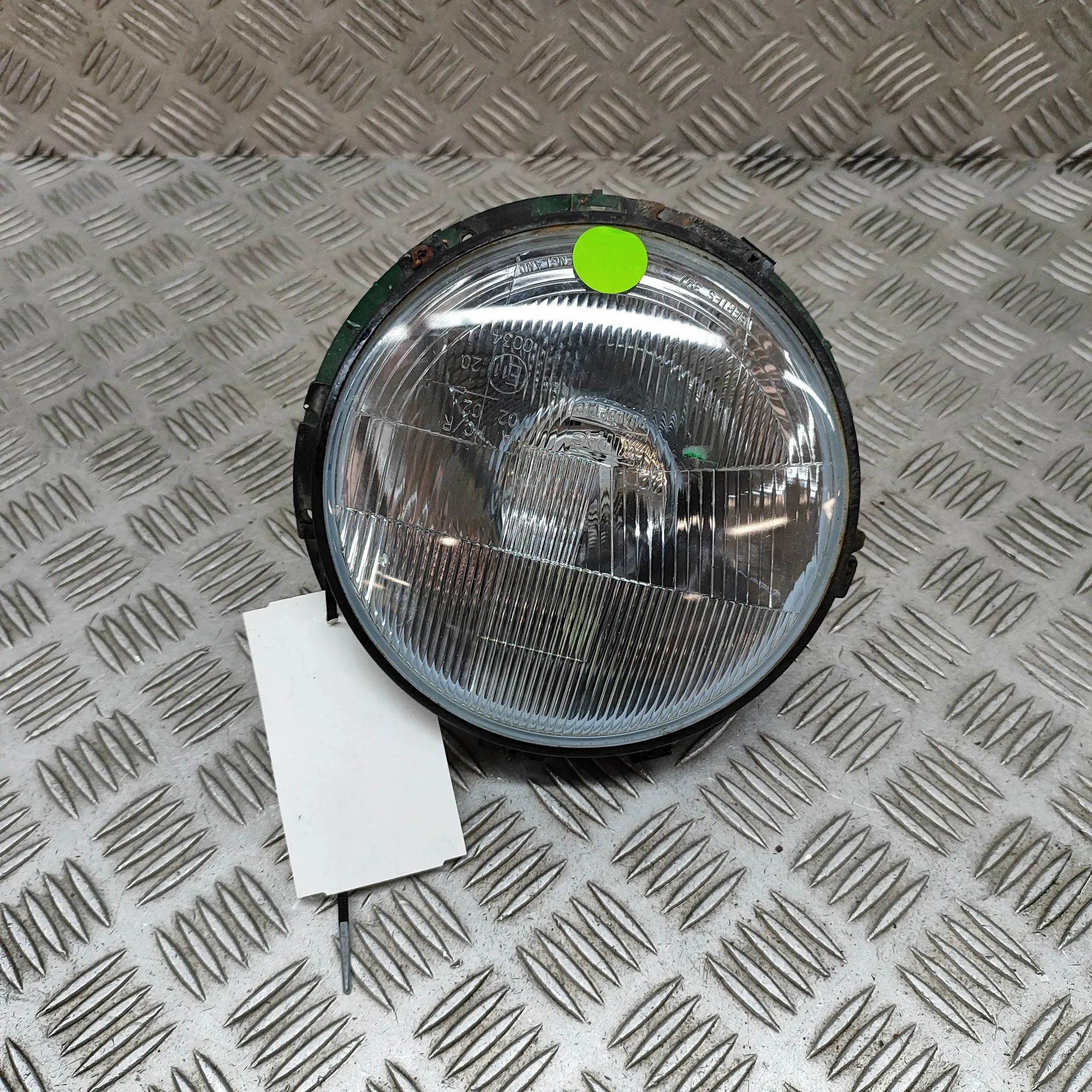 Land Rover Defender Front Left Headlight Front Left Headlight — LAND ROVER DEFENDER (L31...