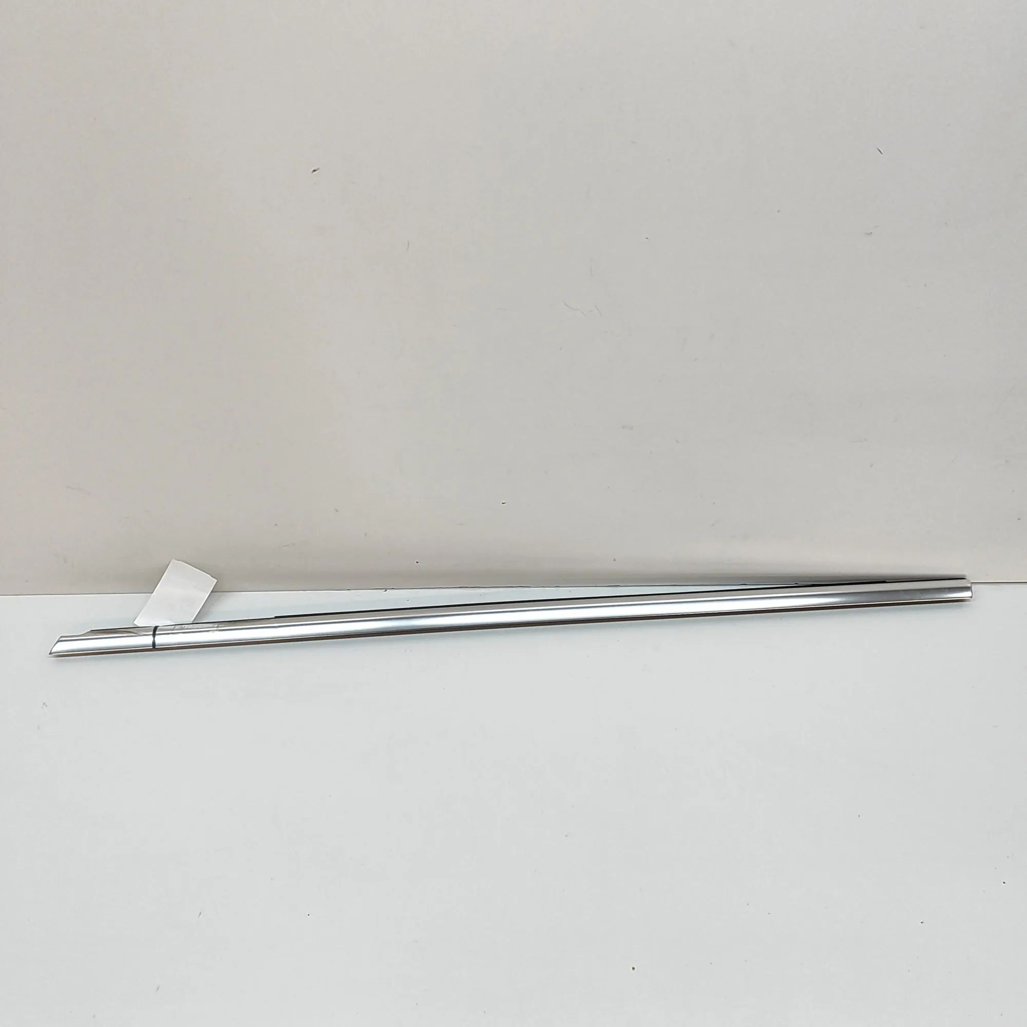 Mercedes-Benz GLE (W167) Door window strip — front left Door window strip — front left — MERCEDES BENZ ...