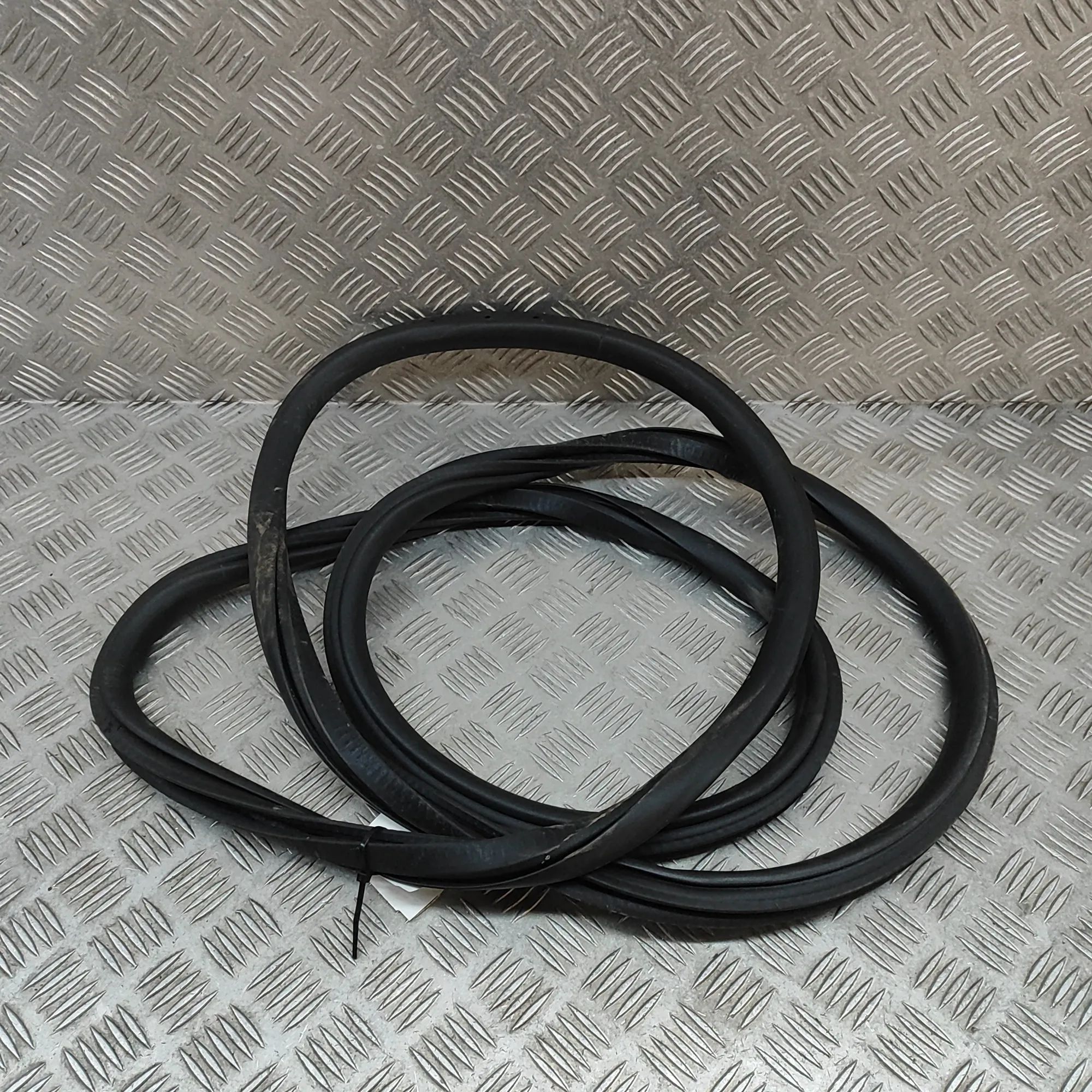 Mercedes-Benz GLE (W167) Door rubber seal — rear left Door rubber seal — rear left — MERCEDES BENZ GL...