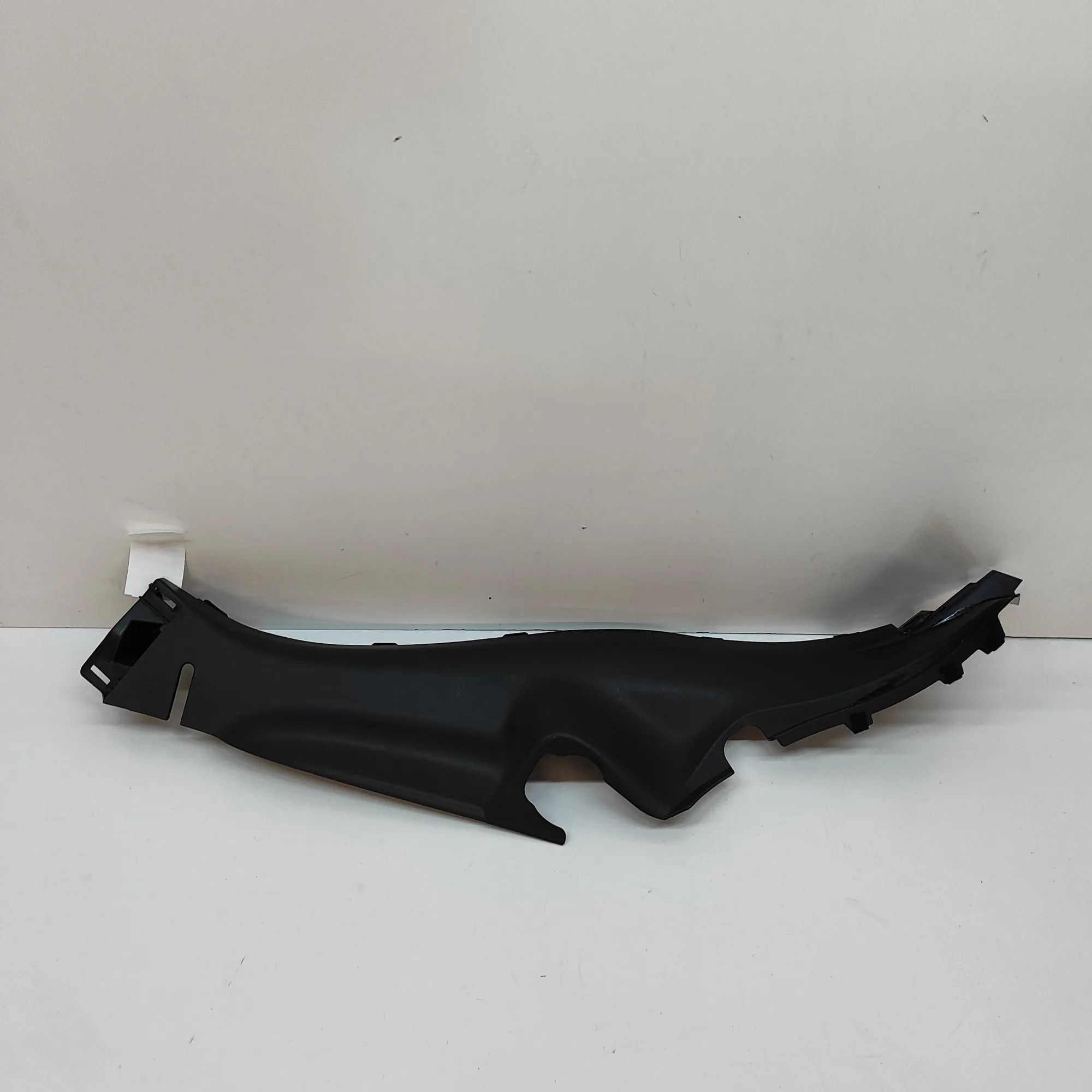 Mazda 3 (BP) Interior sill trim — rear left Interior sill trim — rear left — MAZDA CX-3 (0 ...