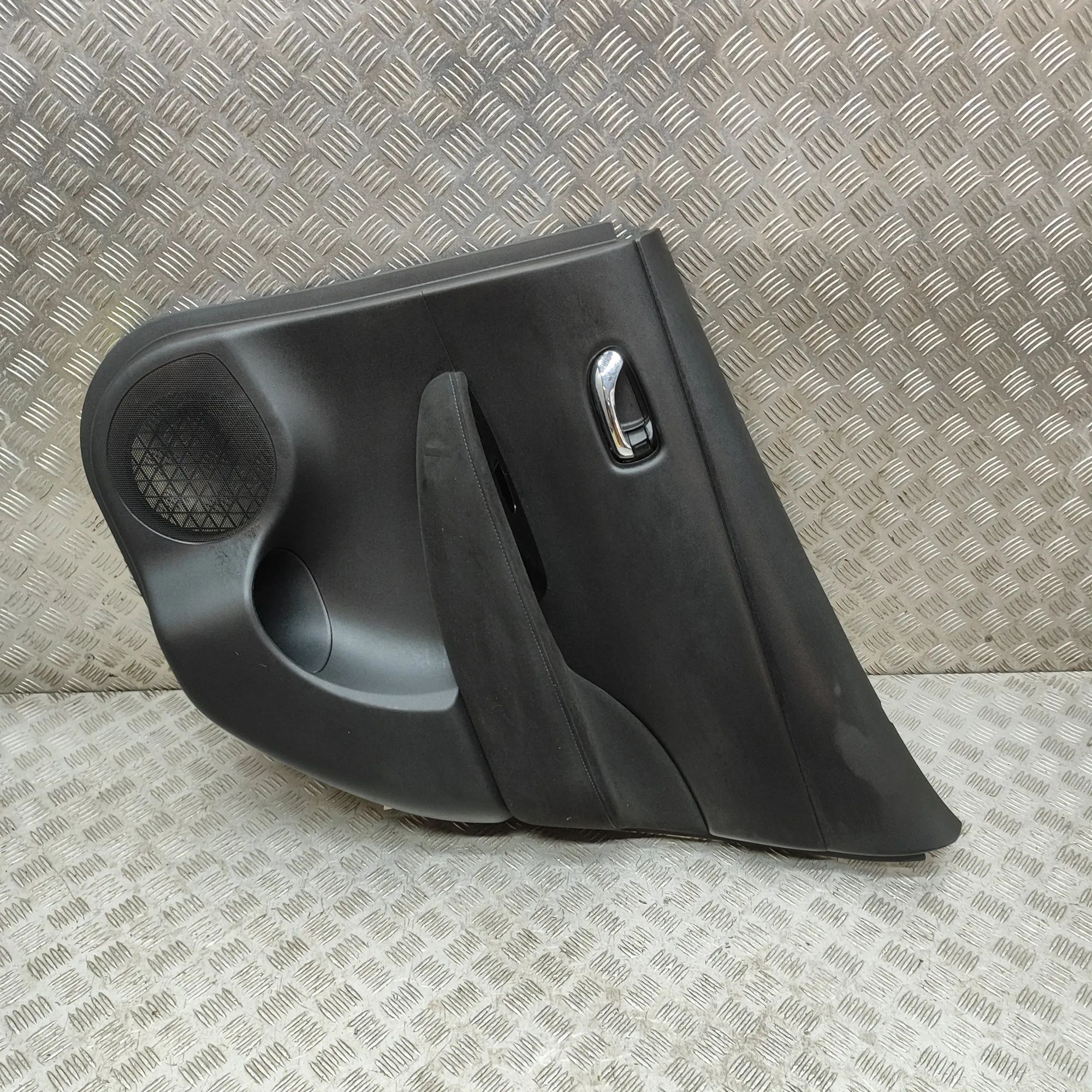 Nissan Leaf Rear Right Door Panel Rear Right Door Panel — NISSAN LEAF (ZE0) (2010...