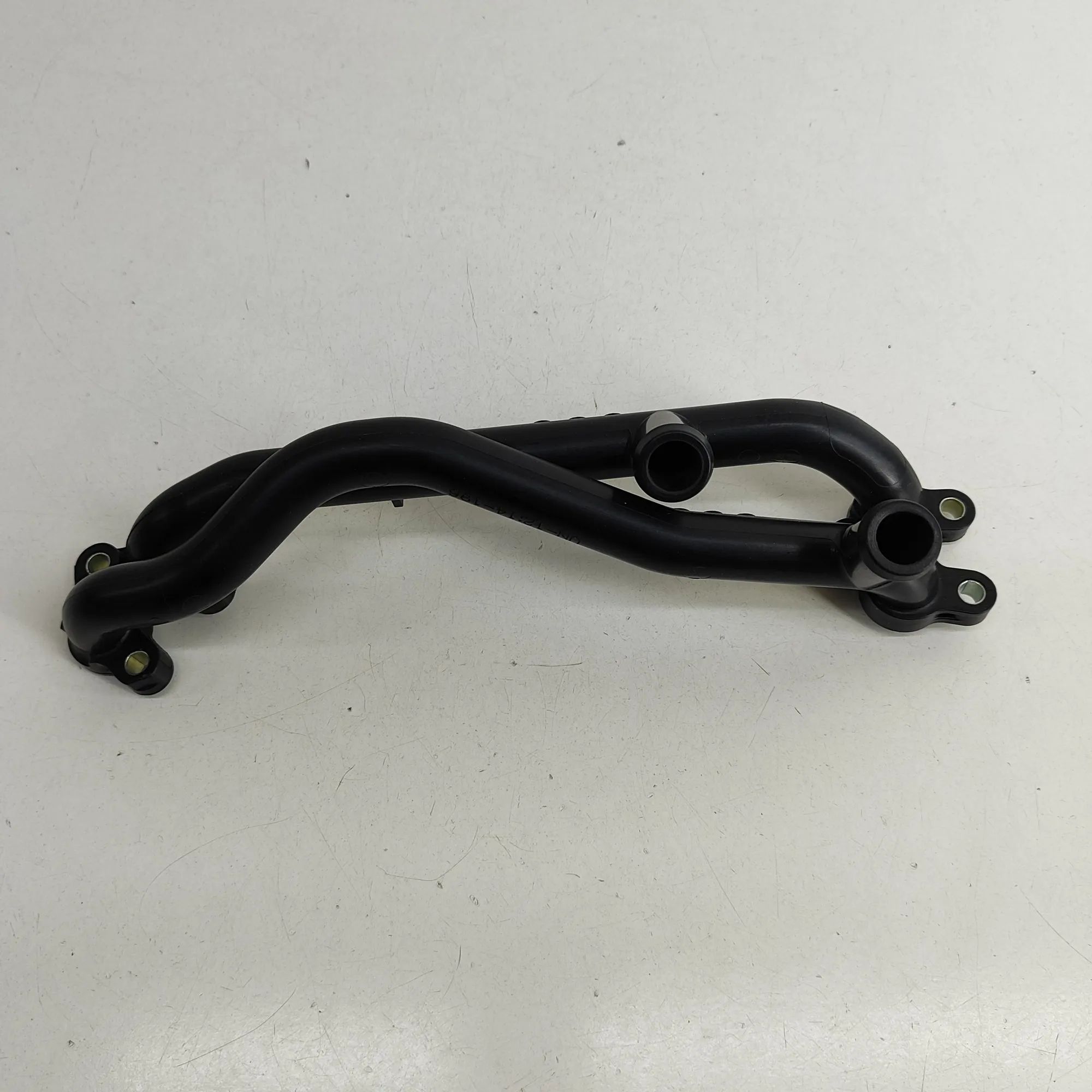 Audi A6 (C6) Jahutuslõdviku kolmik Coolant hose — AUDI A6 (4F2, C6) (2004-2011) — ...
