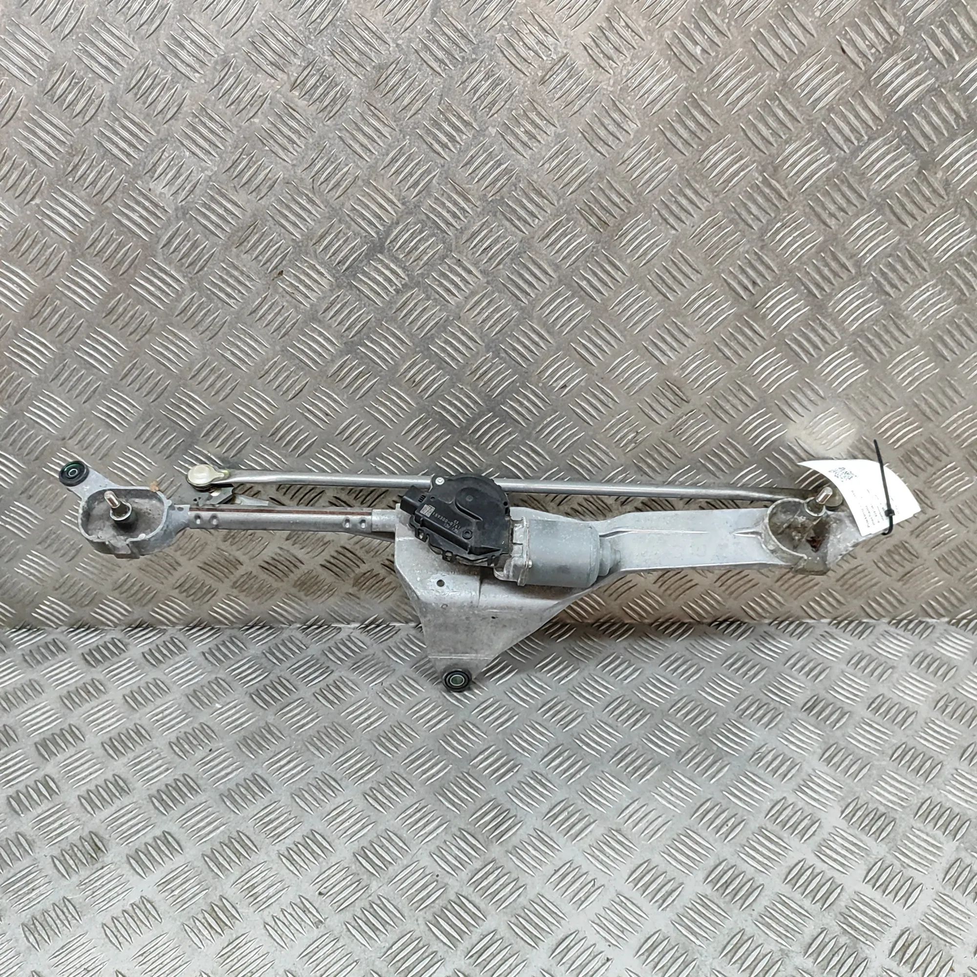 Jaguar F-Type Front Windshield Wiper Mechanism Front Windshield Wiper Mechanism — JAGUAR F-TYP...